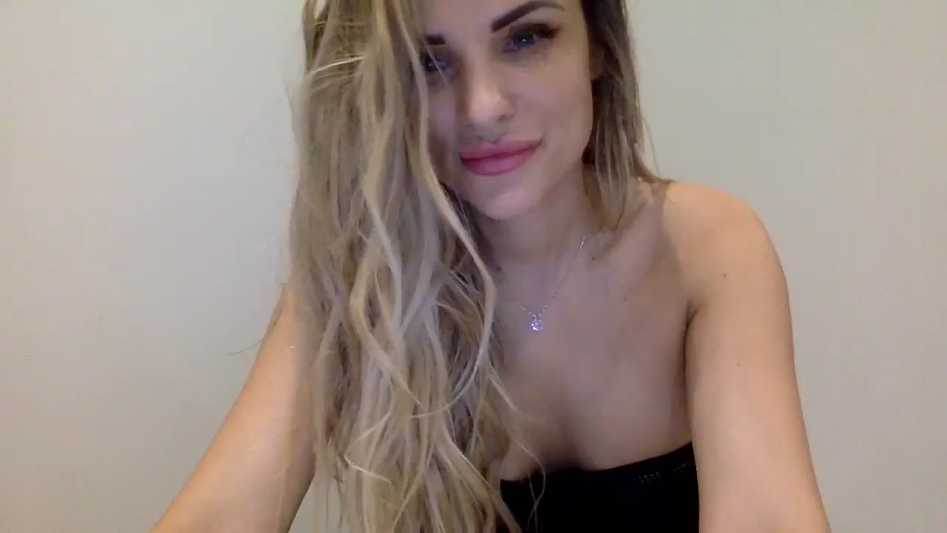 Gallery image thumbnail from Tina_Angel_'s myfreecams stream on, 03/24/2025, 03:35 image 13 of 20