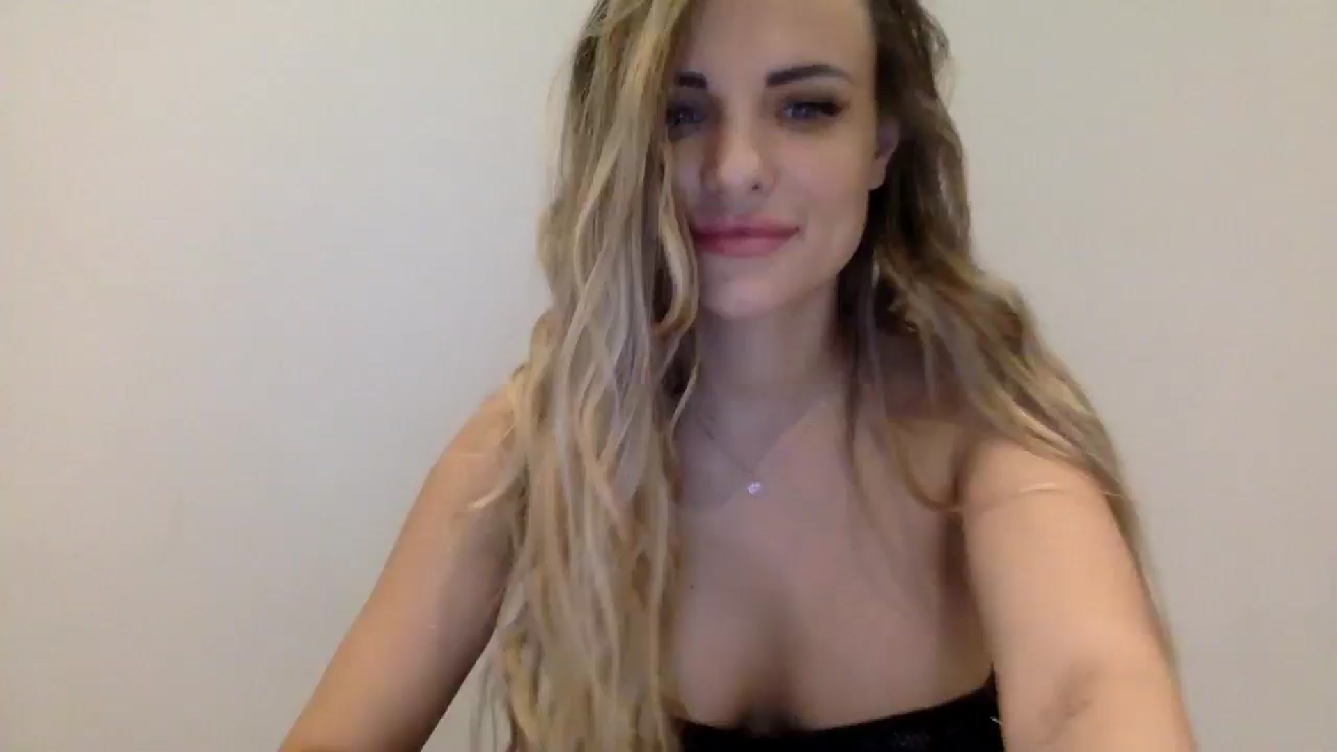 Gallery image thumbnail from Tina_Angel_'s myfreecams stream on, 03/24/2025, 04:09 image 12 of 20