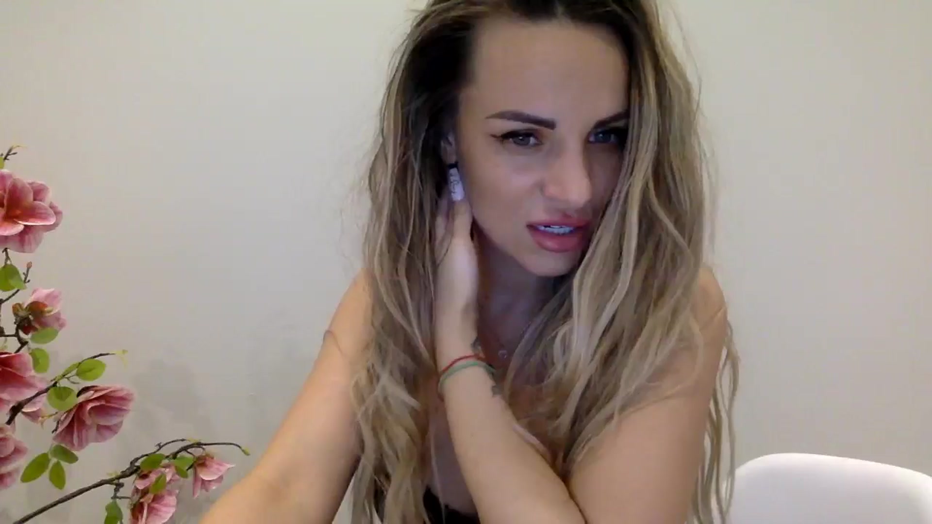 Gallery image thumbnail from Tina_Angel_'s myfreecams stream on, 03/24/2025, 22:22 image 4 of 20