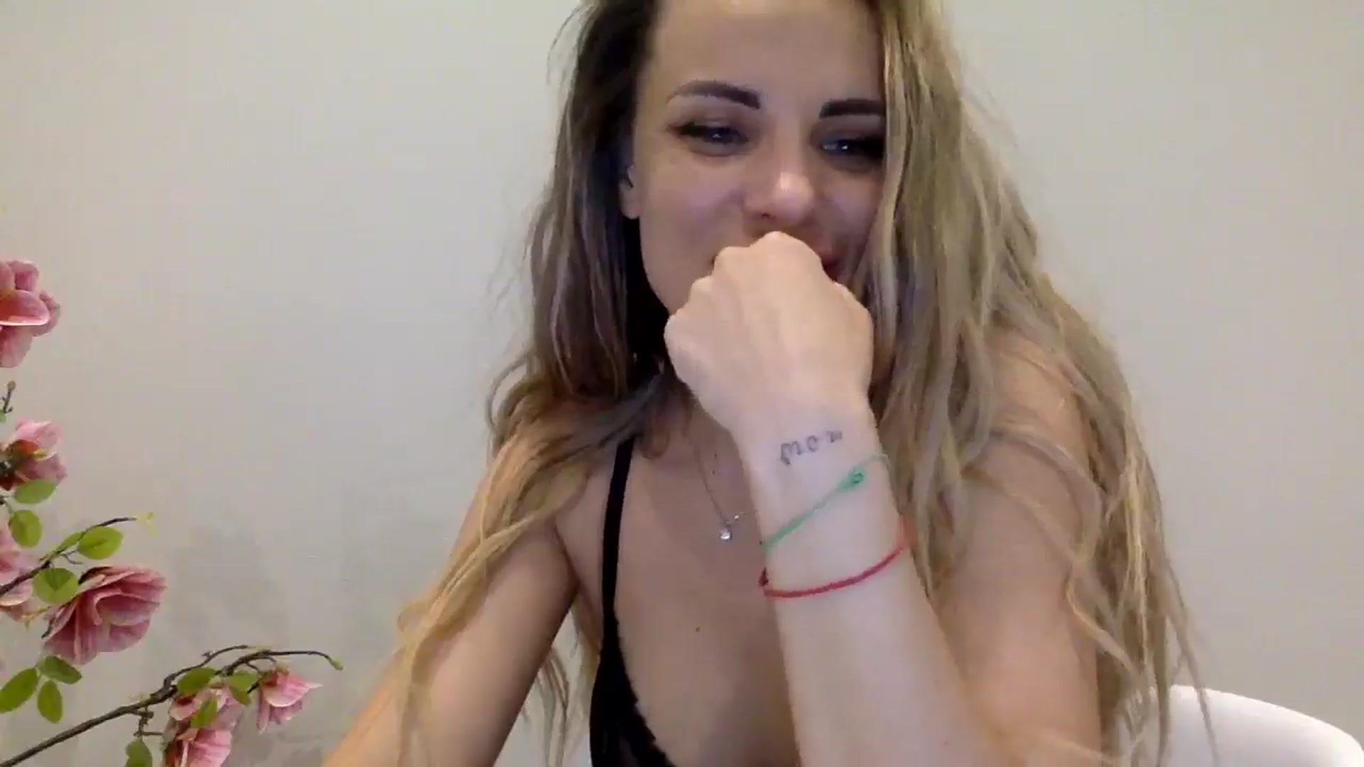Gallery image thumbnail from Tina_Angel_'s myfreecams stream on, 03/24/2025, 22:22 image 9 of 20