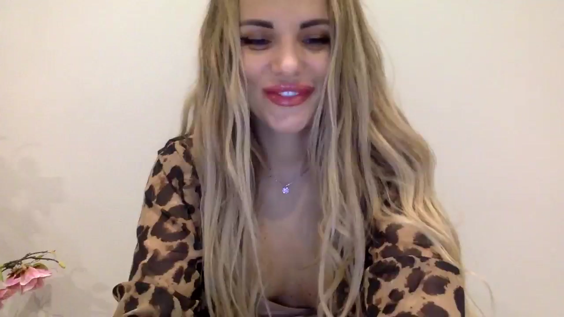 Gallery image thumbnail from Tina_Angel_'s myfreecams stream on, 03/25/2025, 23:49 image 2 of 20