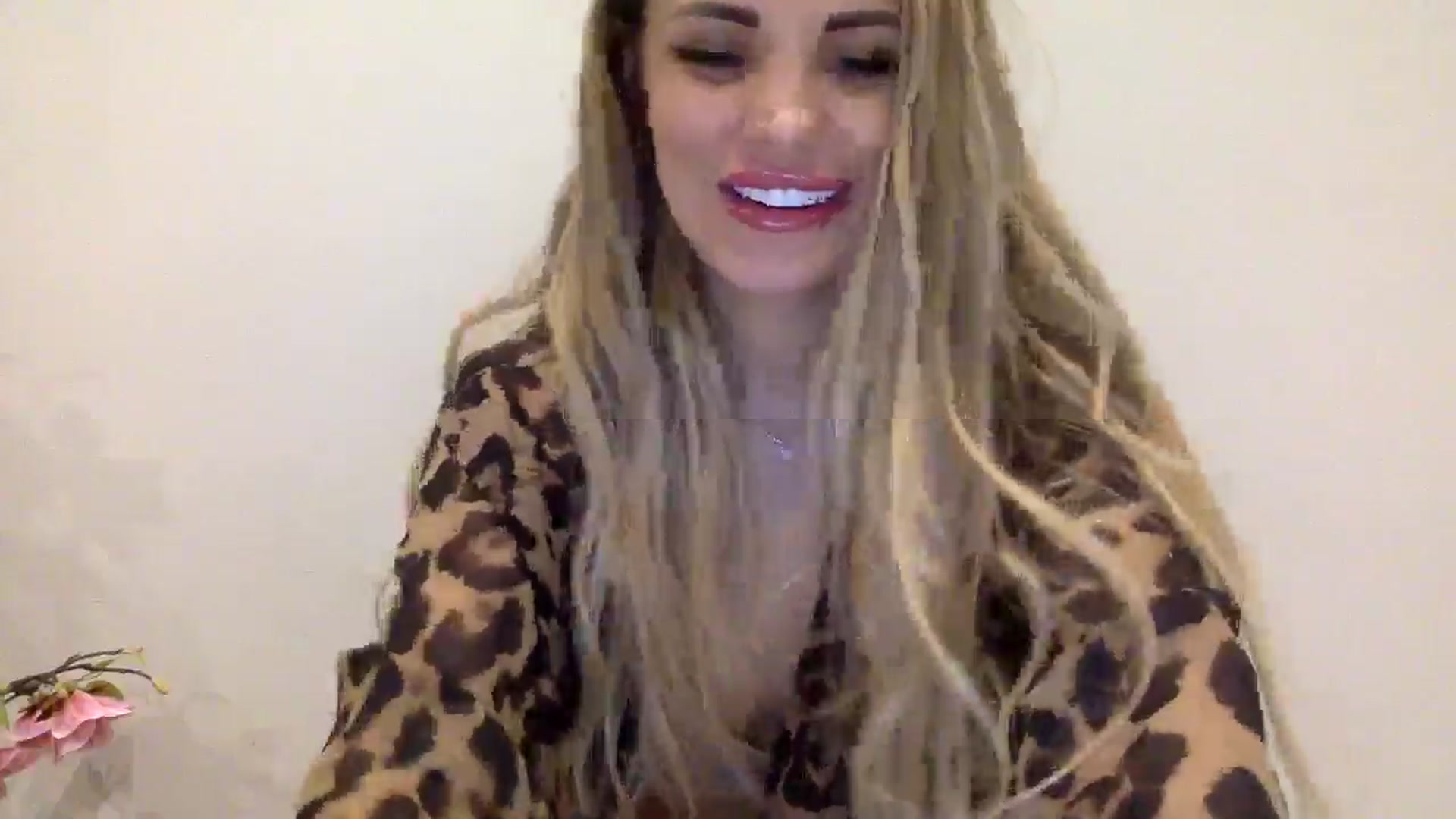 Gallery image thumbnail from Tina_Angel_'s myfreecams stream on, 03/25/2025, 23:49 image 6 of 20
