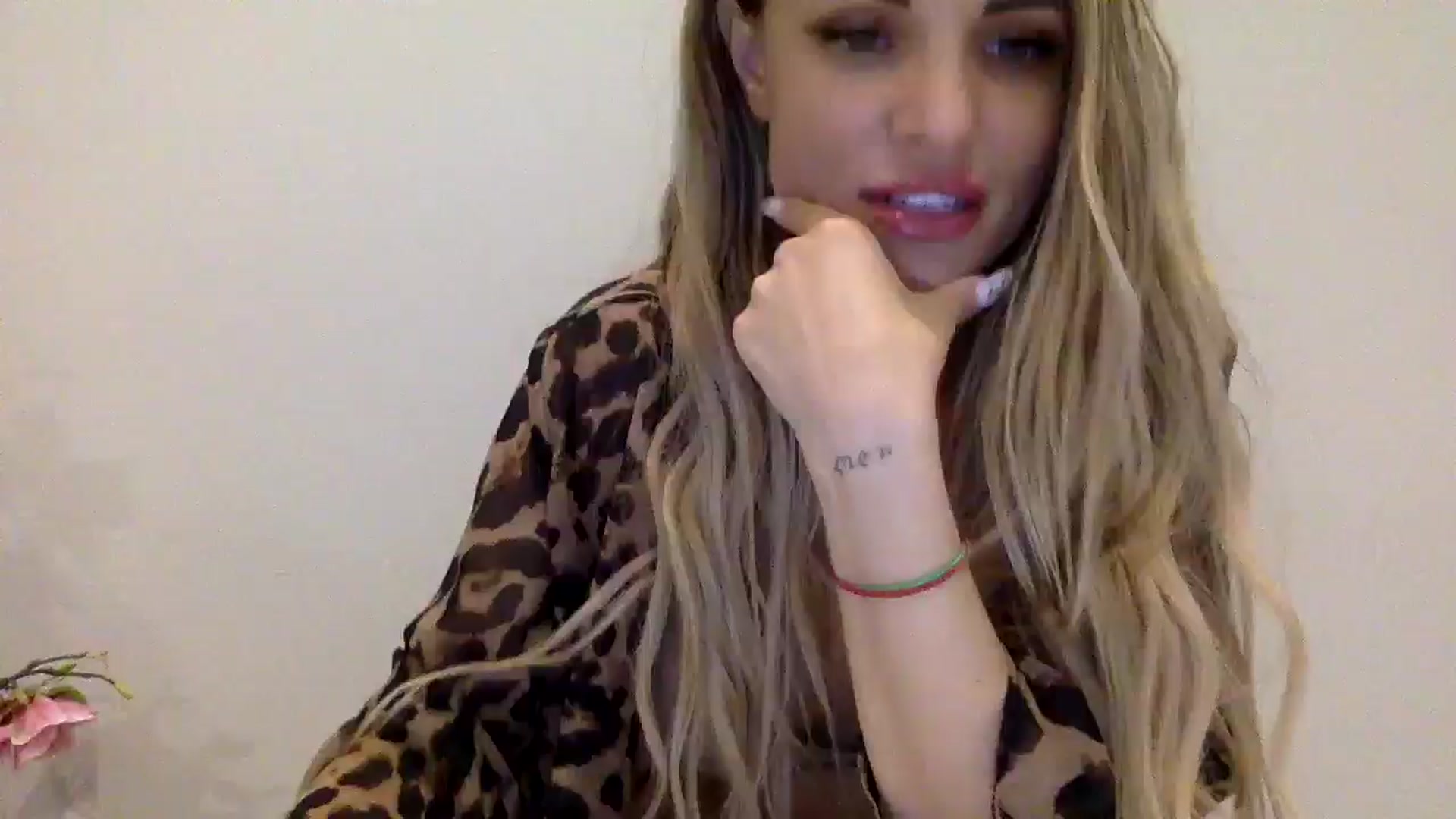 Gallery image thumbnail from Tina_Angel_'s myfreecams stream on, 03/26/2025, 24:08 image 6 of 20