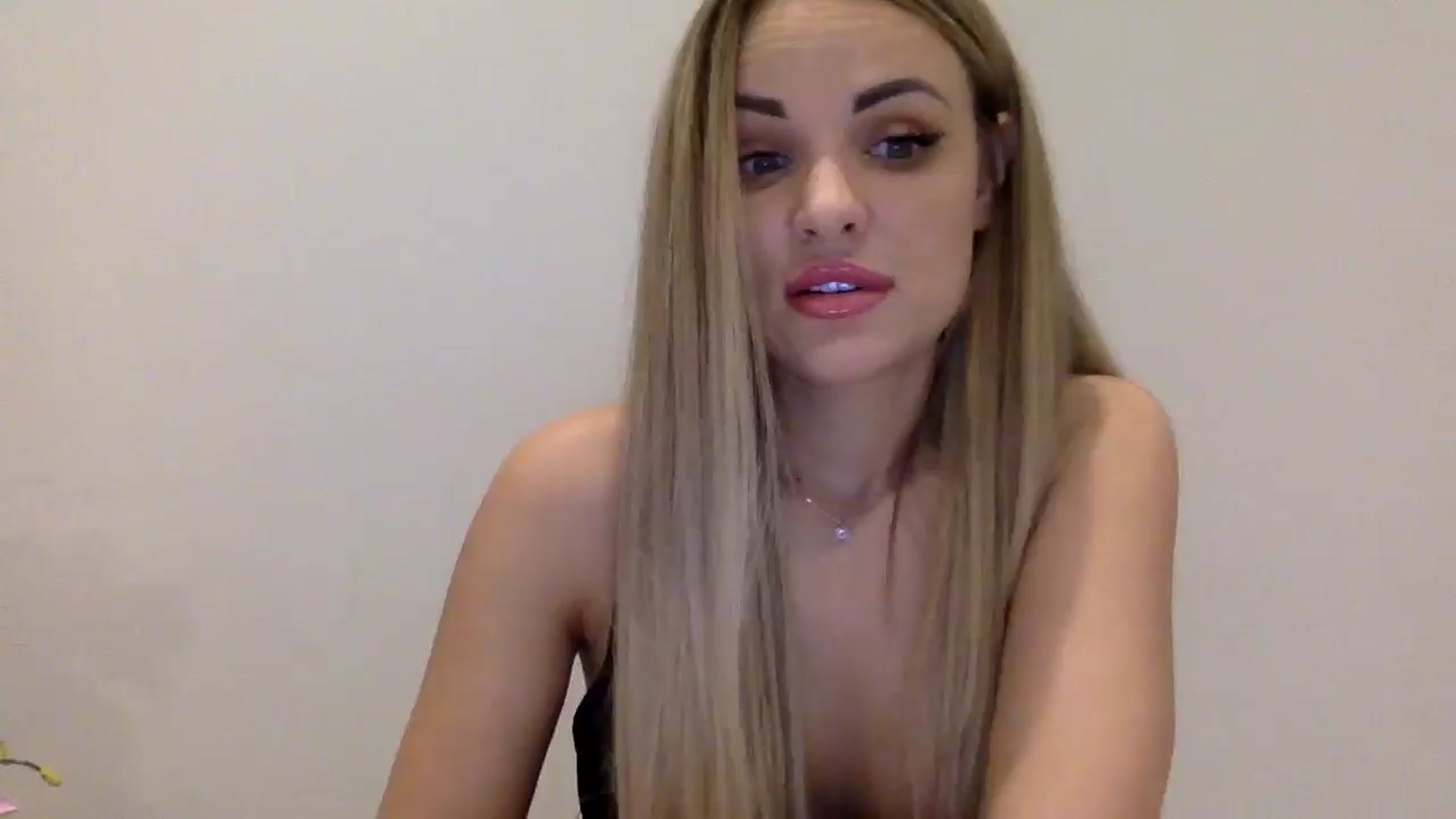 Gallery image thumbnail from Tina_Angel_'s myfreecams stream on, 03/27/2025, 01:26 image 1 of 20