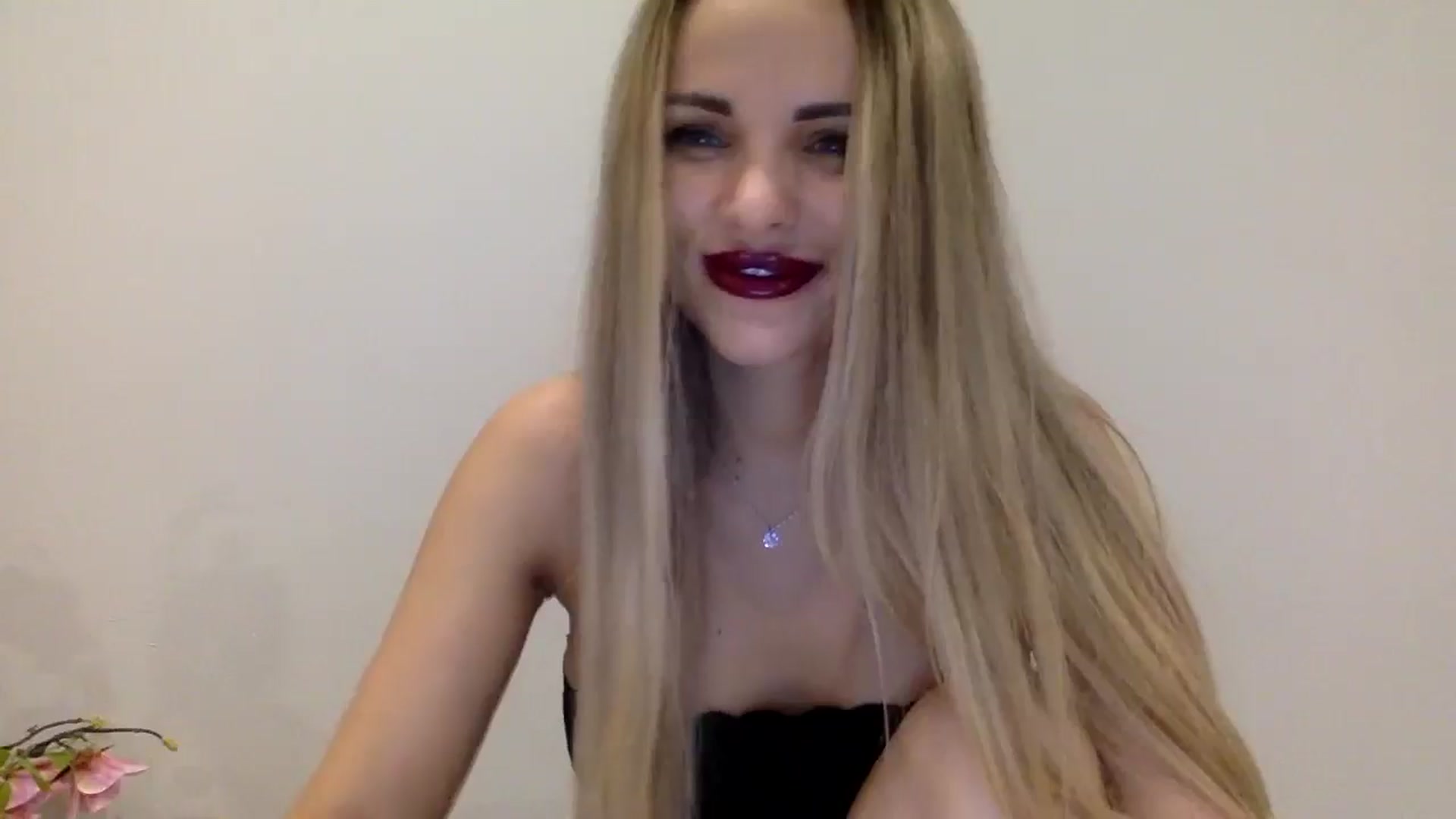 Gallery image thumbnail from Tina_Angel_'s myfreecams stream on, 03/28/2025, 23:46 image 13 of 20
