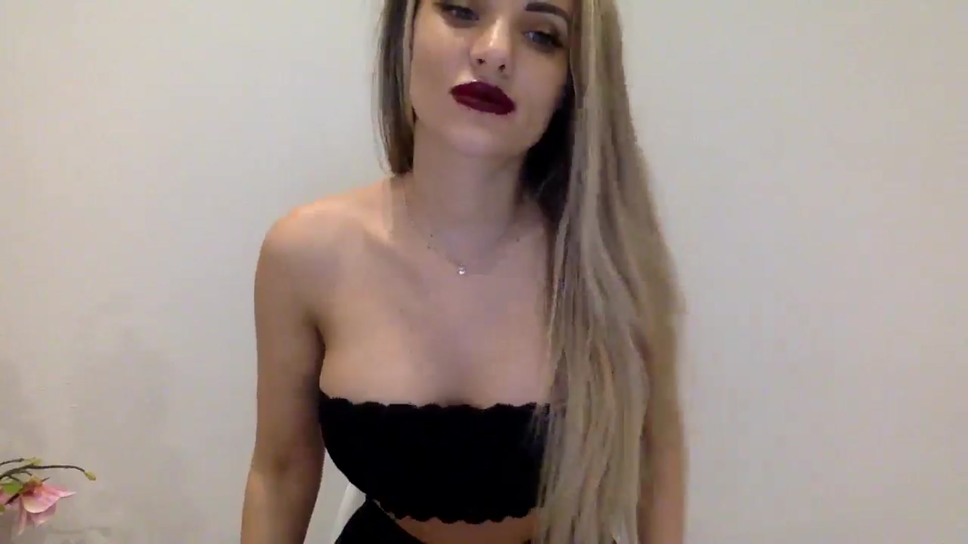 Gallery image thumbnail from Tina_Angel_'s myfreecams stream on, 03/29/2025, 02:31 image 12 of 20