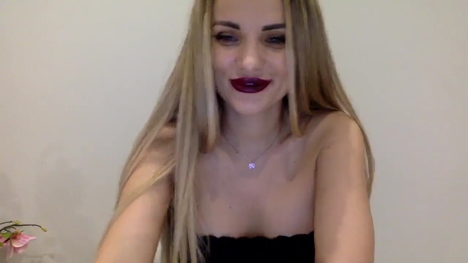 Gallery image thumbnail from Tina_Angel_'s myfreecams stream on, 03/29/2025, 02:31 image 5 of 20