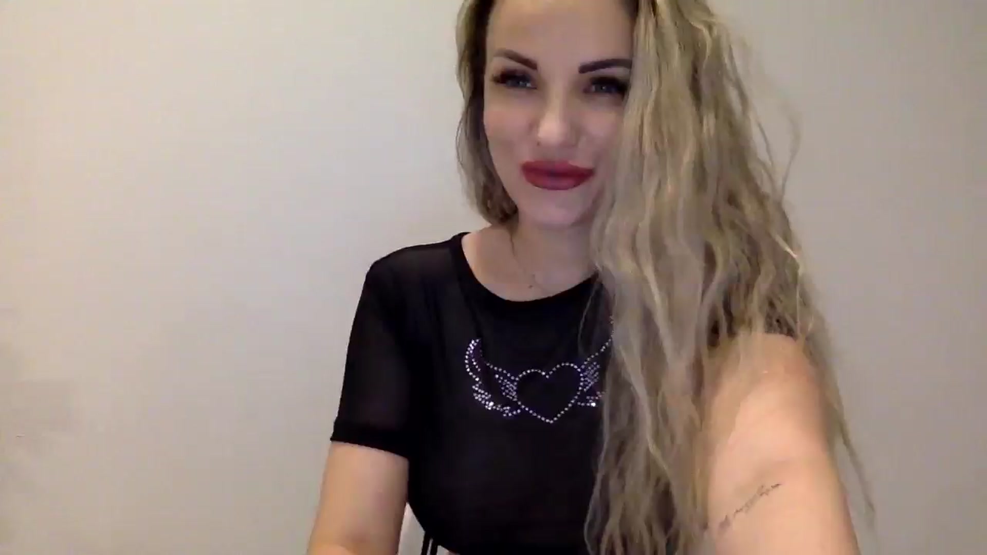 Gallery image thumbnail from Tina_Angel_'s myfreecams stream on, 04/07/2025, 20:28 image 1 of 20