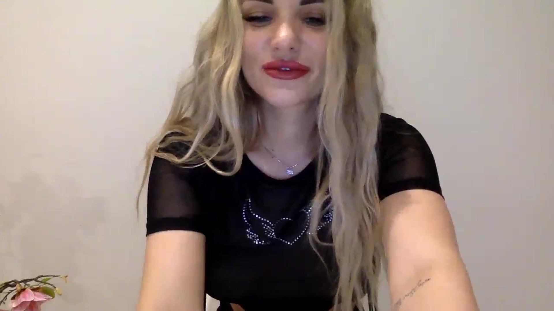 Gallery image thumbnail from Tina_Angel_'s myfreecams stream on, 04/07/2025, 21:34 image 13 of 20