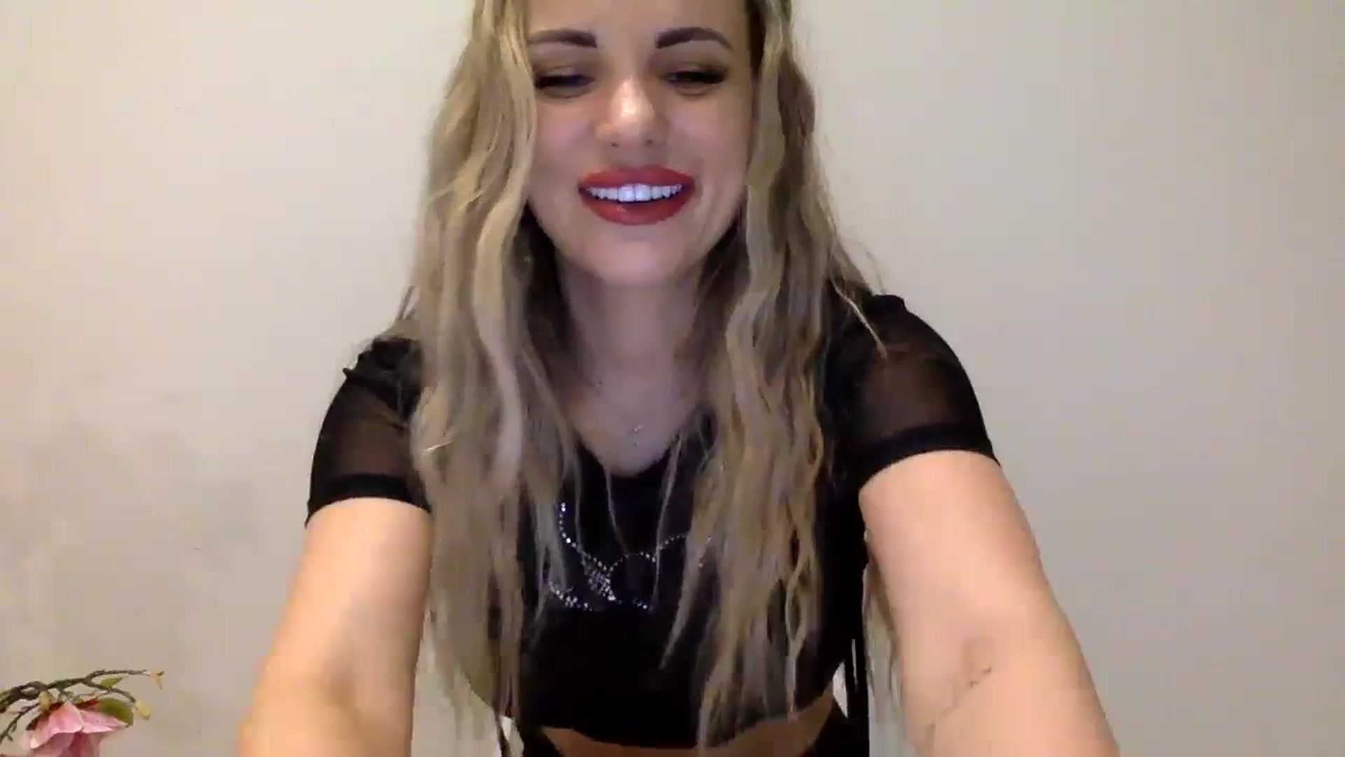 Gallery image thumbnail from Tina_Angel_'s myfreecams stream on, 04/07/2025, 21:34 image 16 of 20