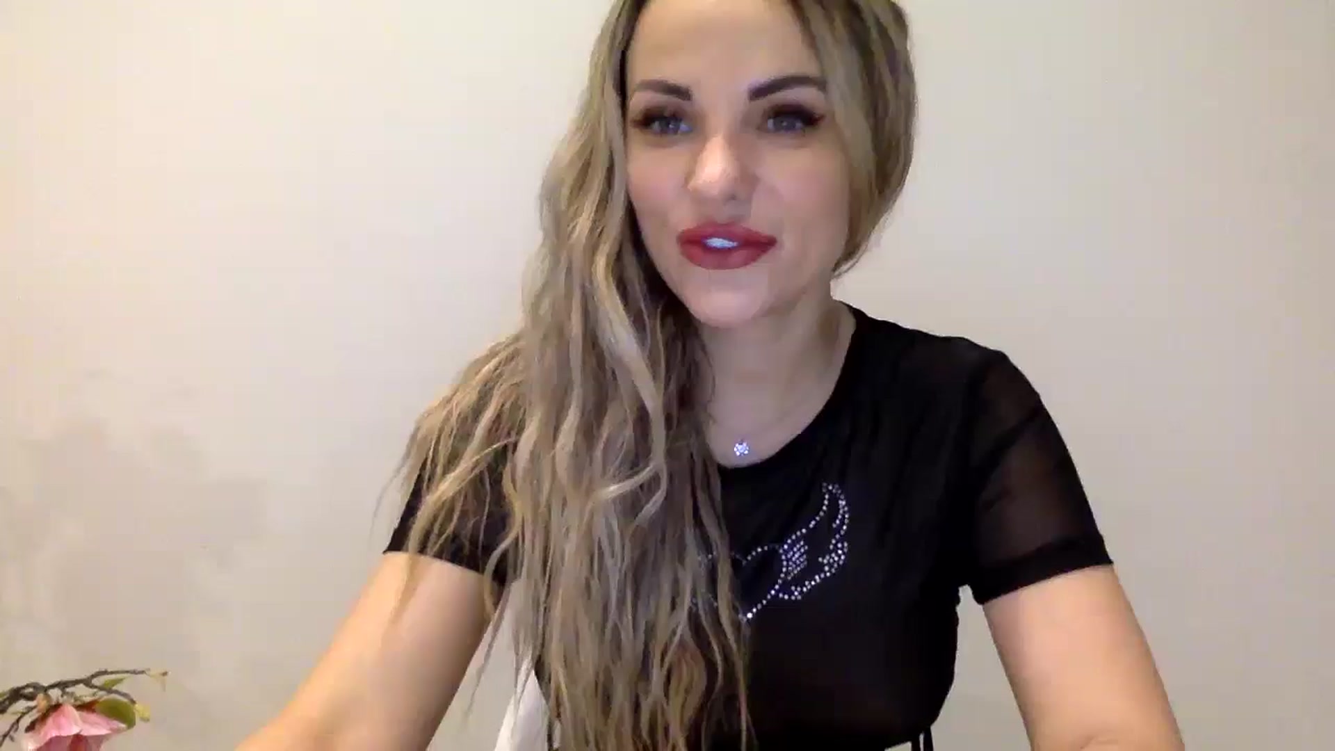 Gallery image thumbnail from Tina_Angel_'s myfreecams stream on, 04/07/2025, 21:34 image 4 of 20