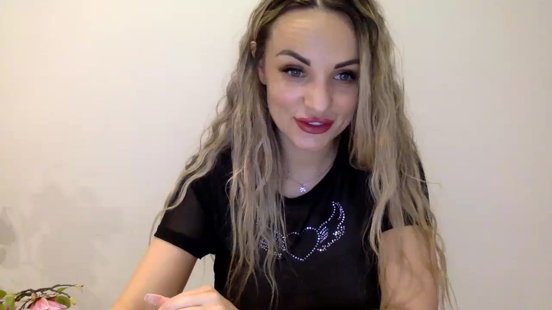 Gallery image thumbnail from Tina_Angel_'s myfreecams stream on, 04/07/2025, 21:34 image 1 of 20