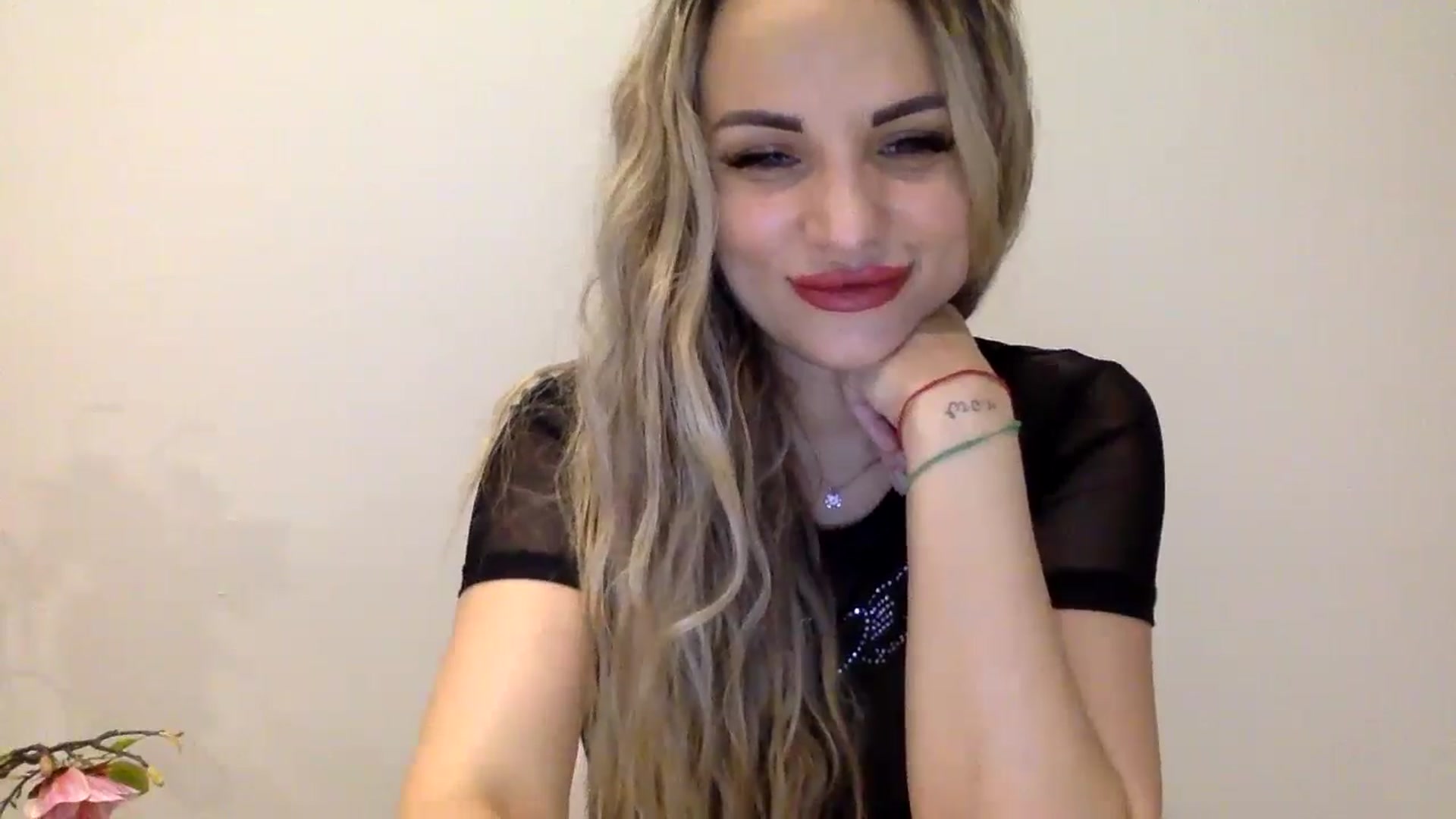 Gallery image thumbnail from Tina_Angel_'s myfreecams stream on, 04/07/2025, 21:34 image 5 of 20