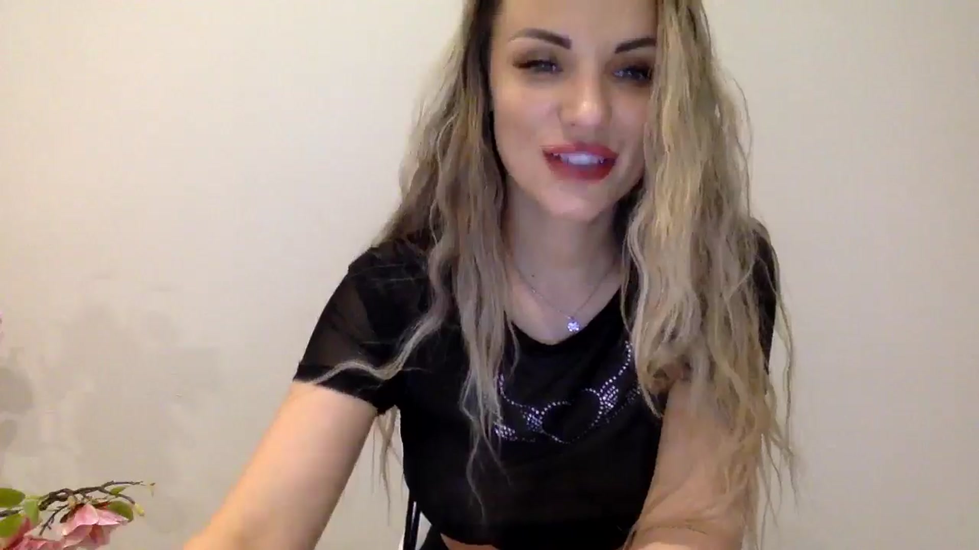 Gallery image thumbnail from Tina_Angel_'s myfreecams stream on, 04/07/2025, 22:07 image 12 of 20