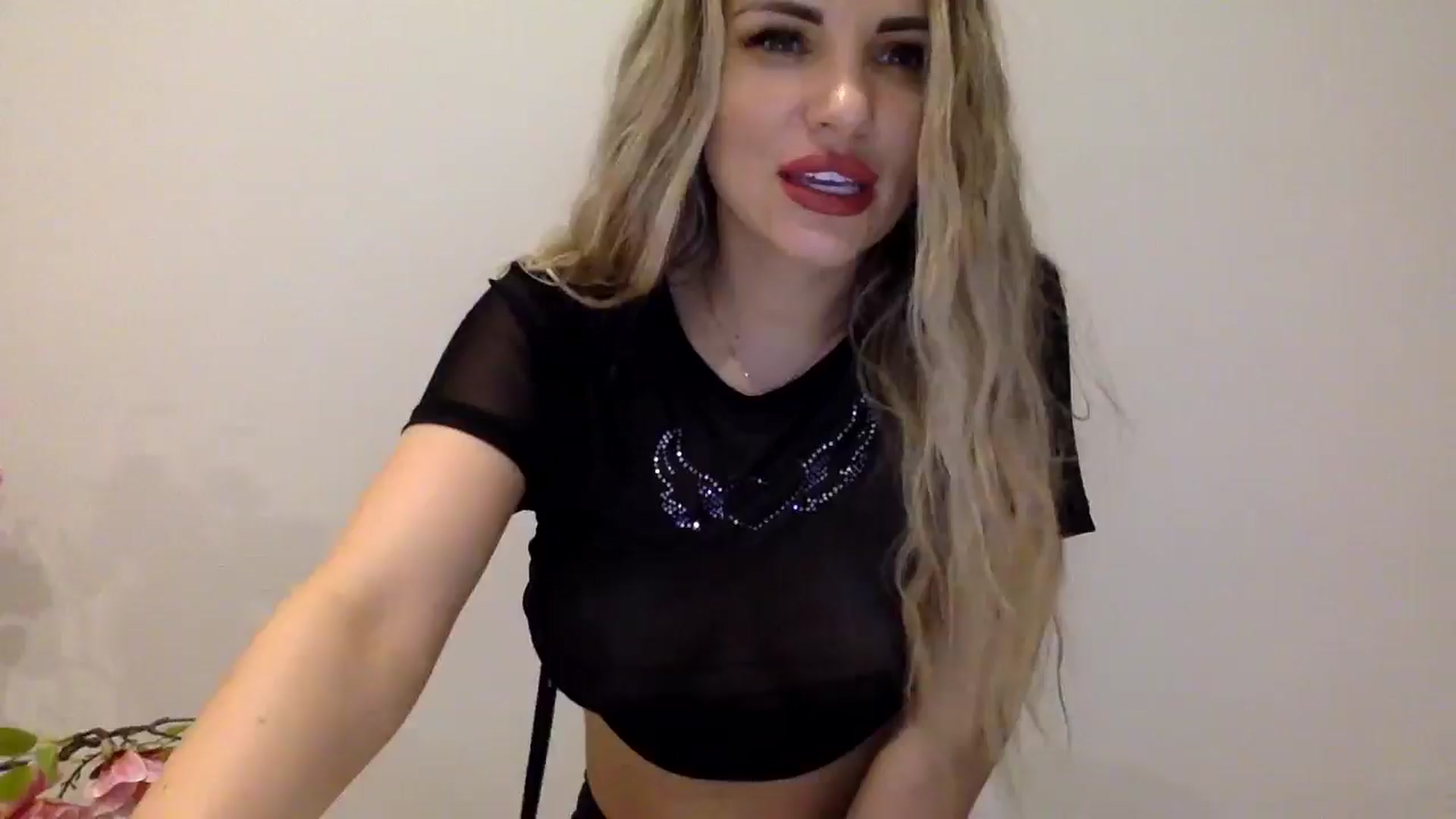 Gallery image thumbnail from Tina_Angel_'s myfreecams stream on, 04/07/2025, 22:07 image 1 of 20