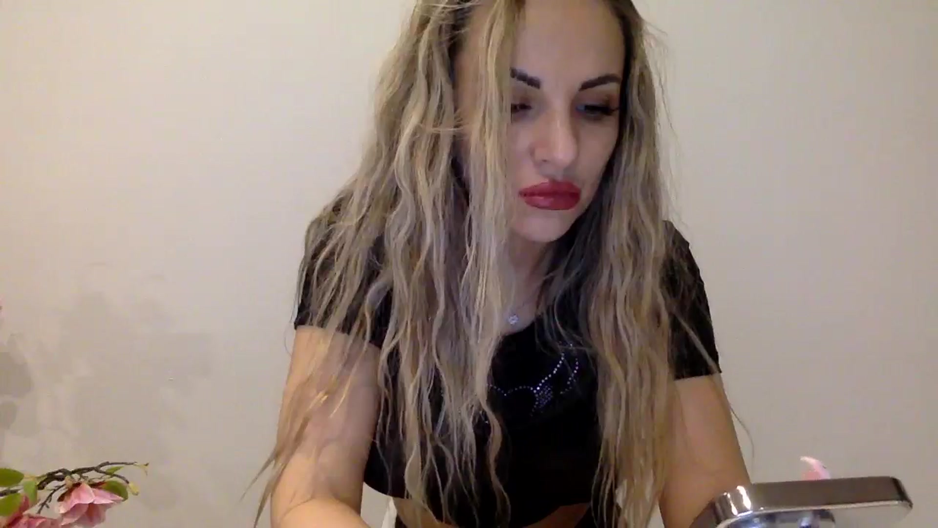 Gallery image thumbnail from Tina_Angel_'s myfreecams stream on, 04/07/2025, 22:07 image 17 of 20