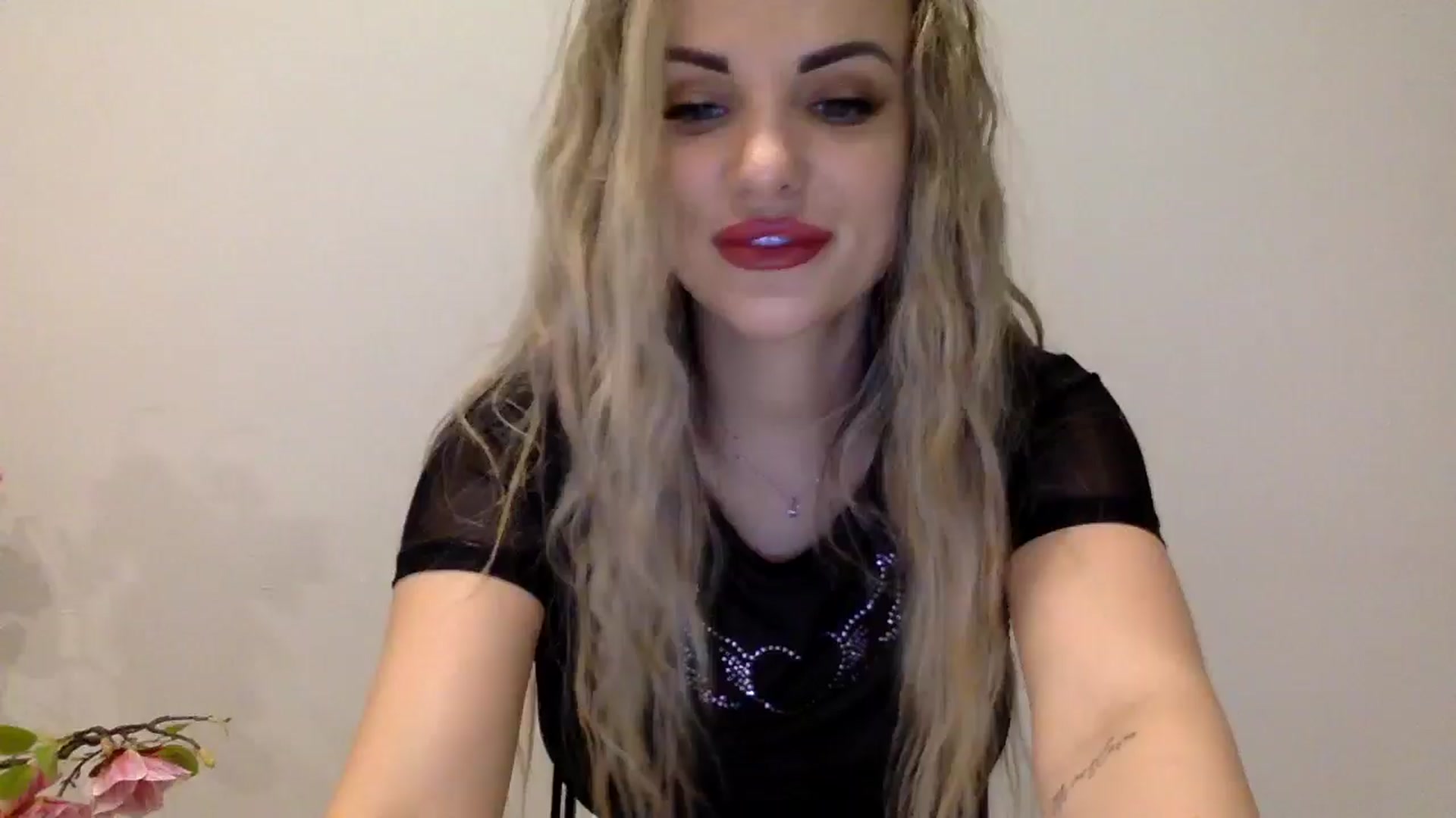 Gallery image thumbnail from Tina_Angel_'s myfreecams stream on, 04/07/2025, 22:07 image 18 of 20