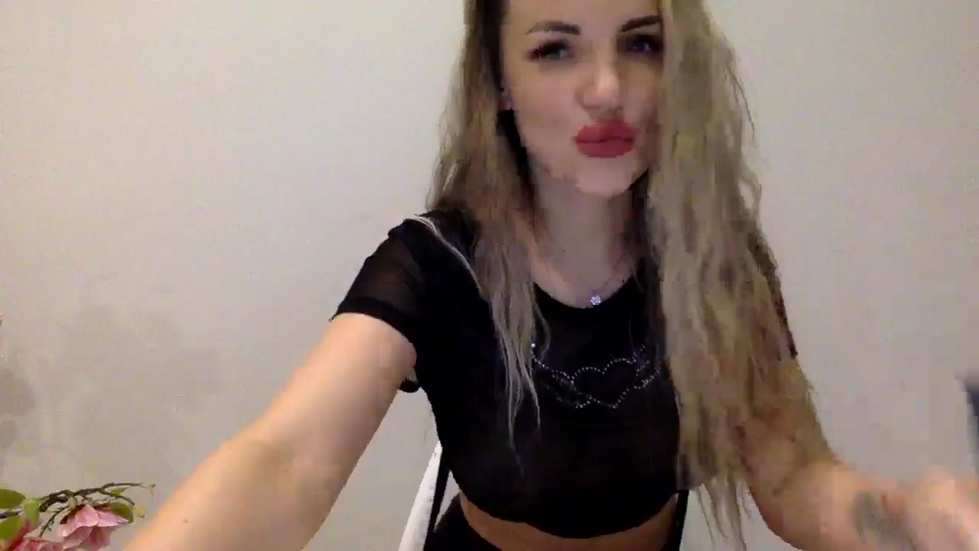 Gallery image thumbnail from Tina_Angel_'s myfreecams stream on, 04/07/2025, 22:07 image 6 of 20