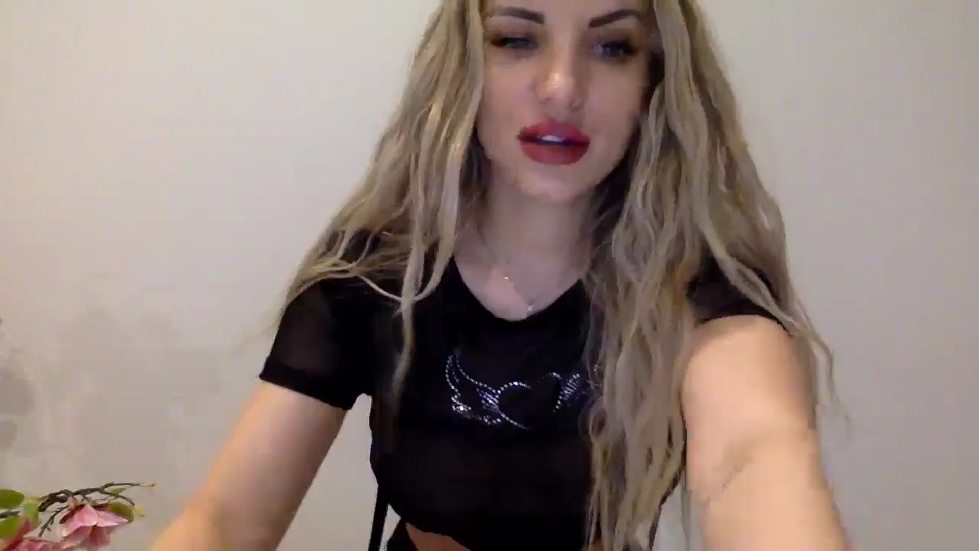 Gallery image thumbnail from Tina_Angel_'s myfreecams stream on, 04/07/2025, 22:07 image 2 of 20