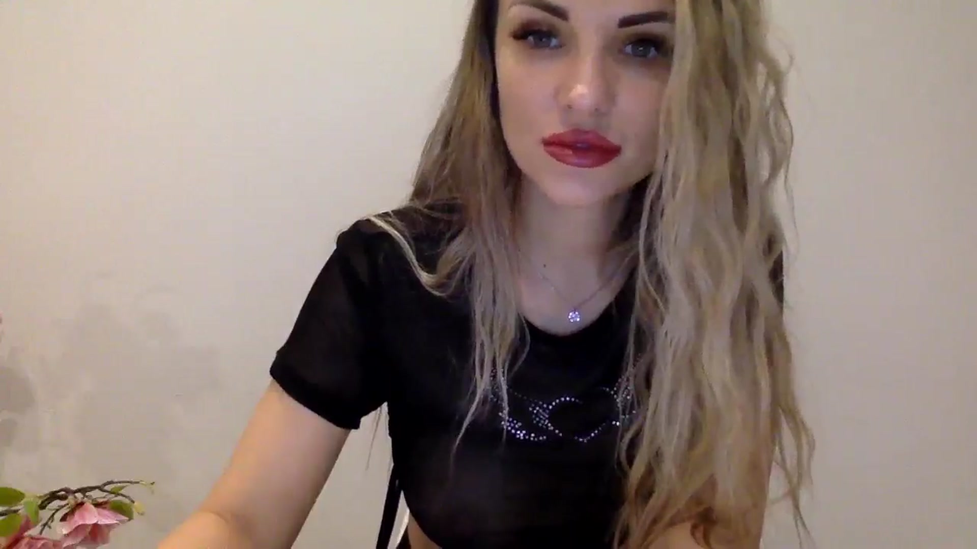 Gallery image thumbnail from Tina_Angel_'s myfreecams stream on, 04/07/2025, 22:07 image 4 of 20