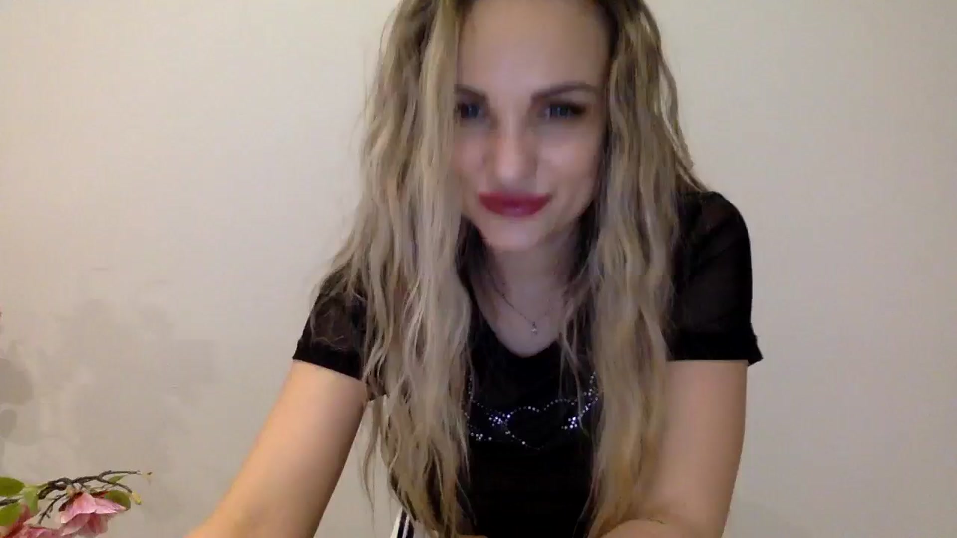 Gallery image thumbnail from Tina_Angel_'s myfreecams stream on, 04/07/2025, 22:07 image 19 of 20