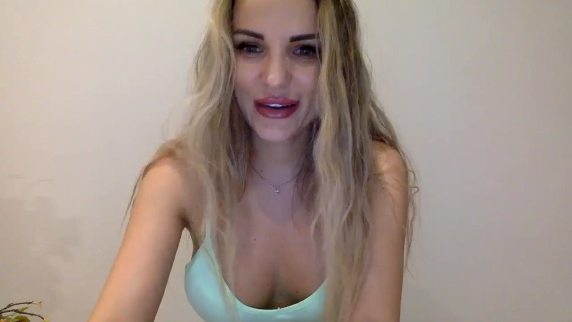 Gallery image thumbnail from Tina_Angel_'s myfreecams stream on, 04/09/2025, 22:11 image 11 of 20