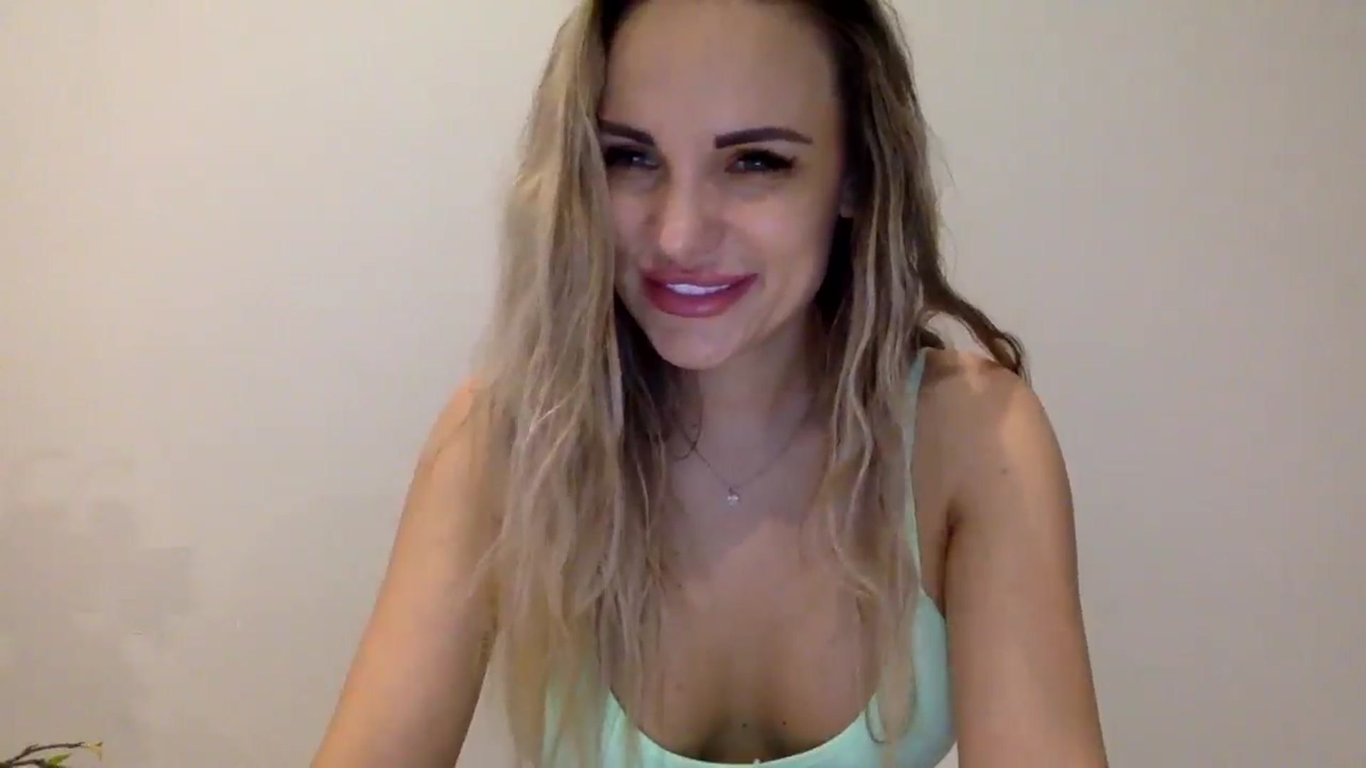 Gallery image thumbnail from Tina_Angel_'s myfreecams stream on, 04/09/2025, 23:19 image 13 of 20
