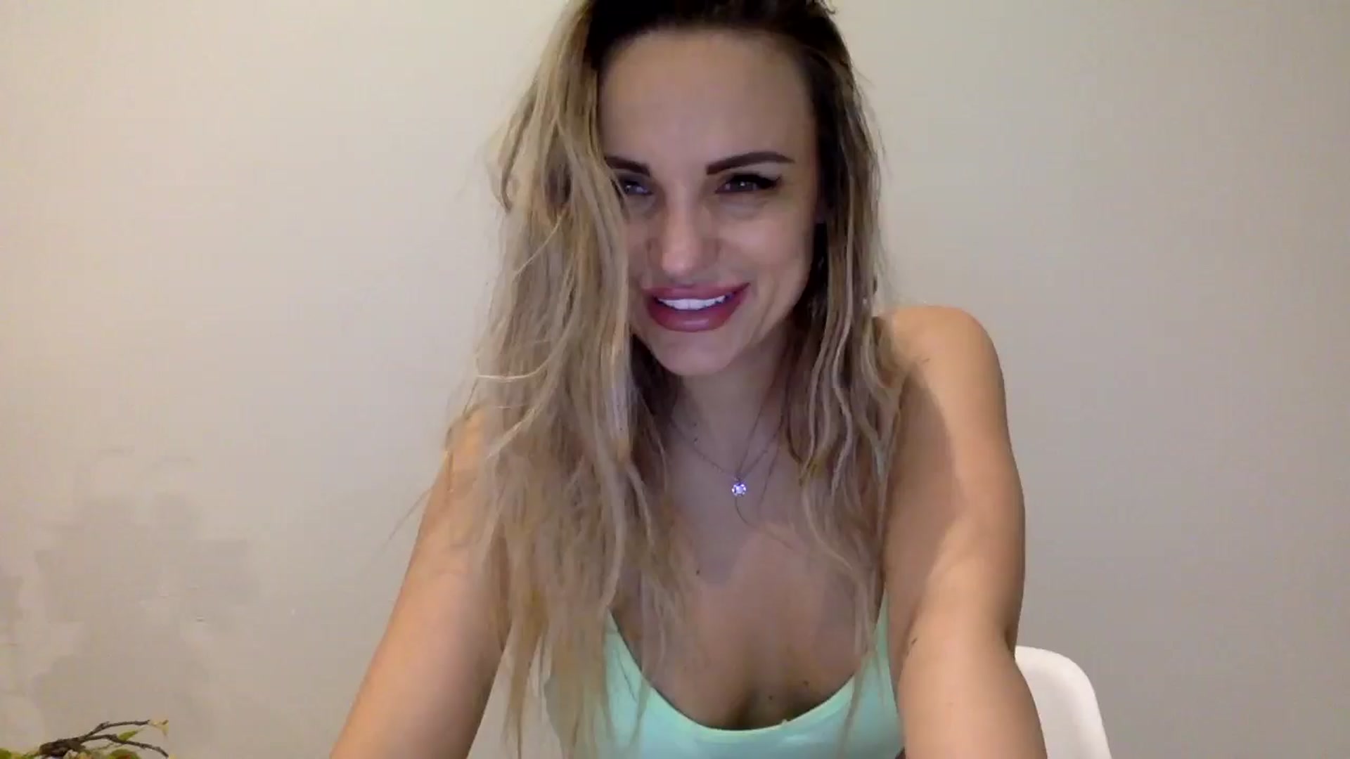 Gallery image thumbnail from Tina_Angel_'s myfreecams stream on, 04/09/2025, 23:19 image 7 of 20