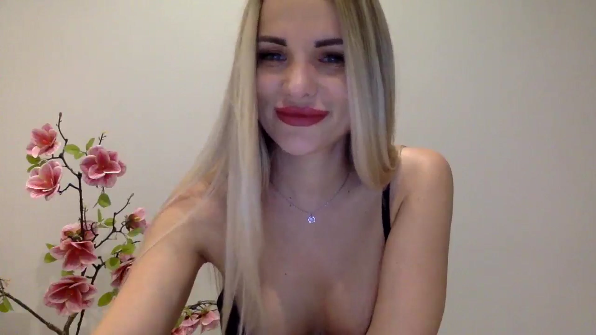 Gallery image thumbnail from Tina_Angel_'s myfreecams stream on, 04/21/2025, 22:52 image 8 of 20