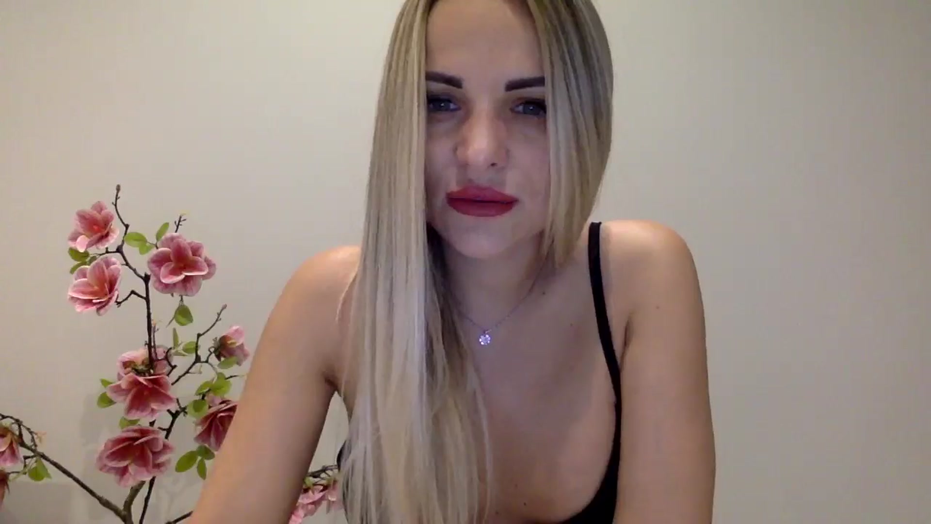 Gallery image thumbnail from Tina_Angel_'s myfreecams stream on, 04/21/2025, 22:52 image 10 of 20