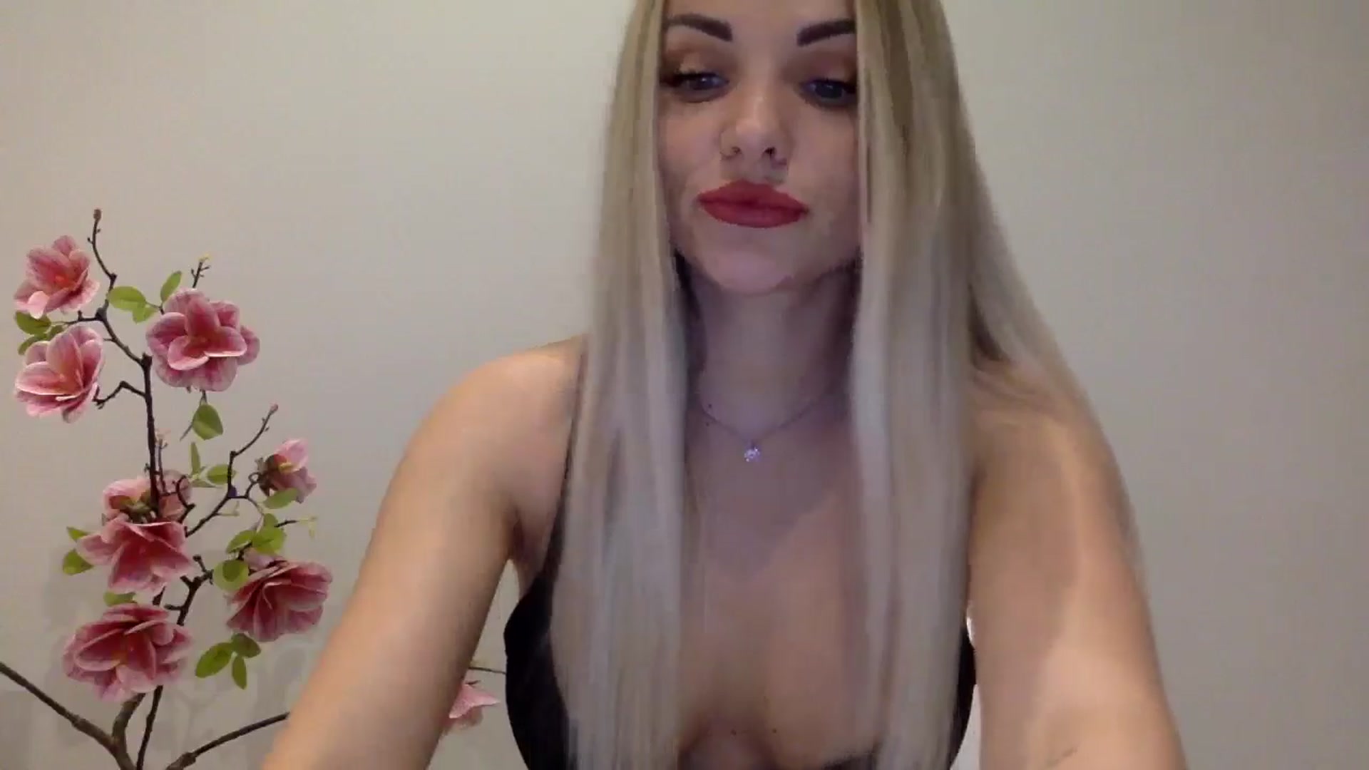 Gallery image thumbnail from Tina_Angel_'s myfreecams stream on, 04/21/2025, 23:28 image 2 of 20