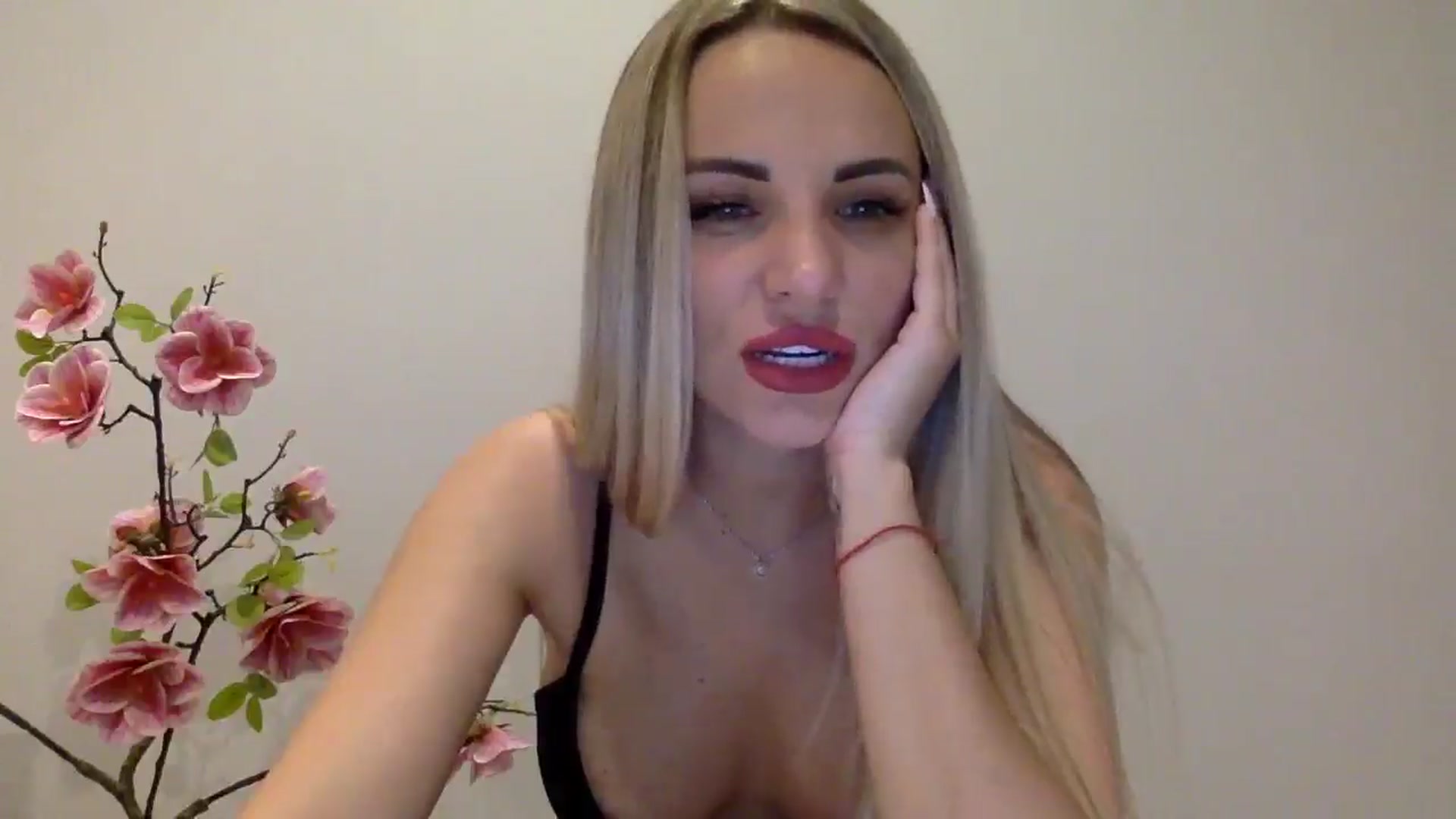 Gallery image thumbnail from Tina_Angel_'s myfreecams stream on, 04/21/2025, 23:28 image 13 of 20