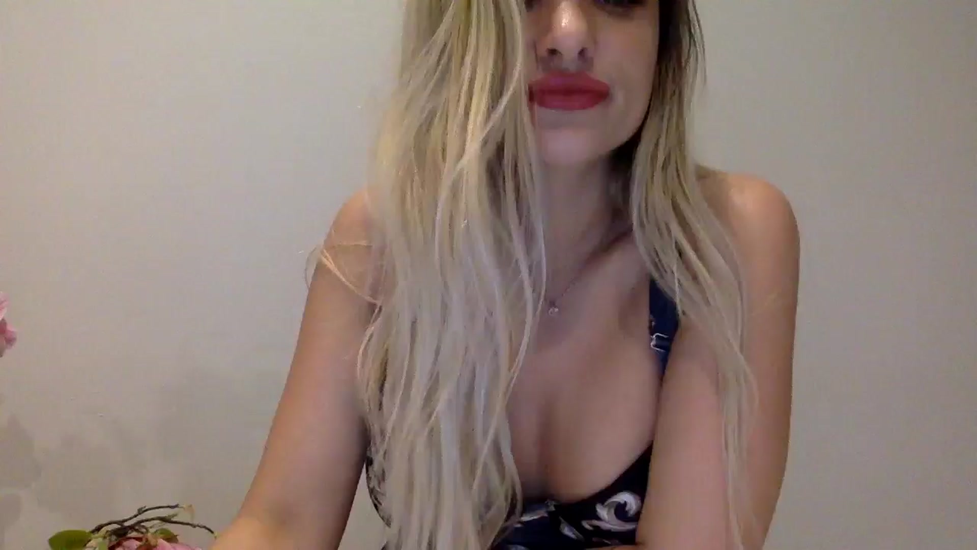 Gallery image thumbnail from Tina_Angel_'s myfreecams stream on, 04/24/2025, 19:48 image 2 of 20