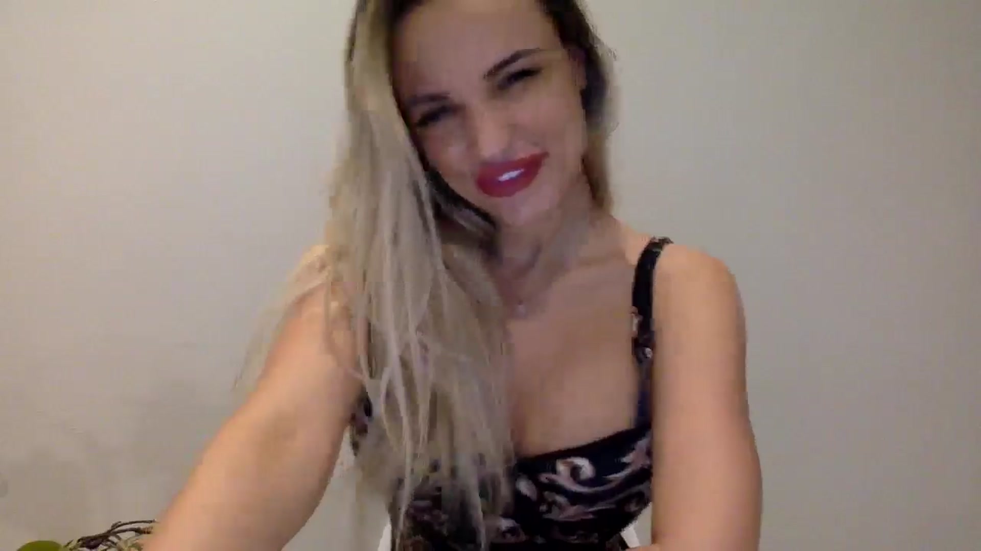 Gallery image thumbnail from Tina_Angel_'s myfreecams stream on, 04/24/2025, 21:20 image 9 of 20