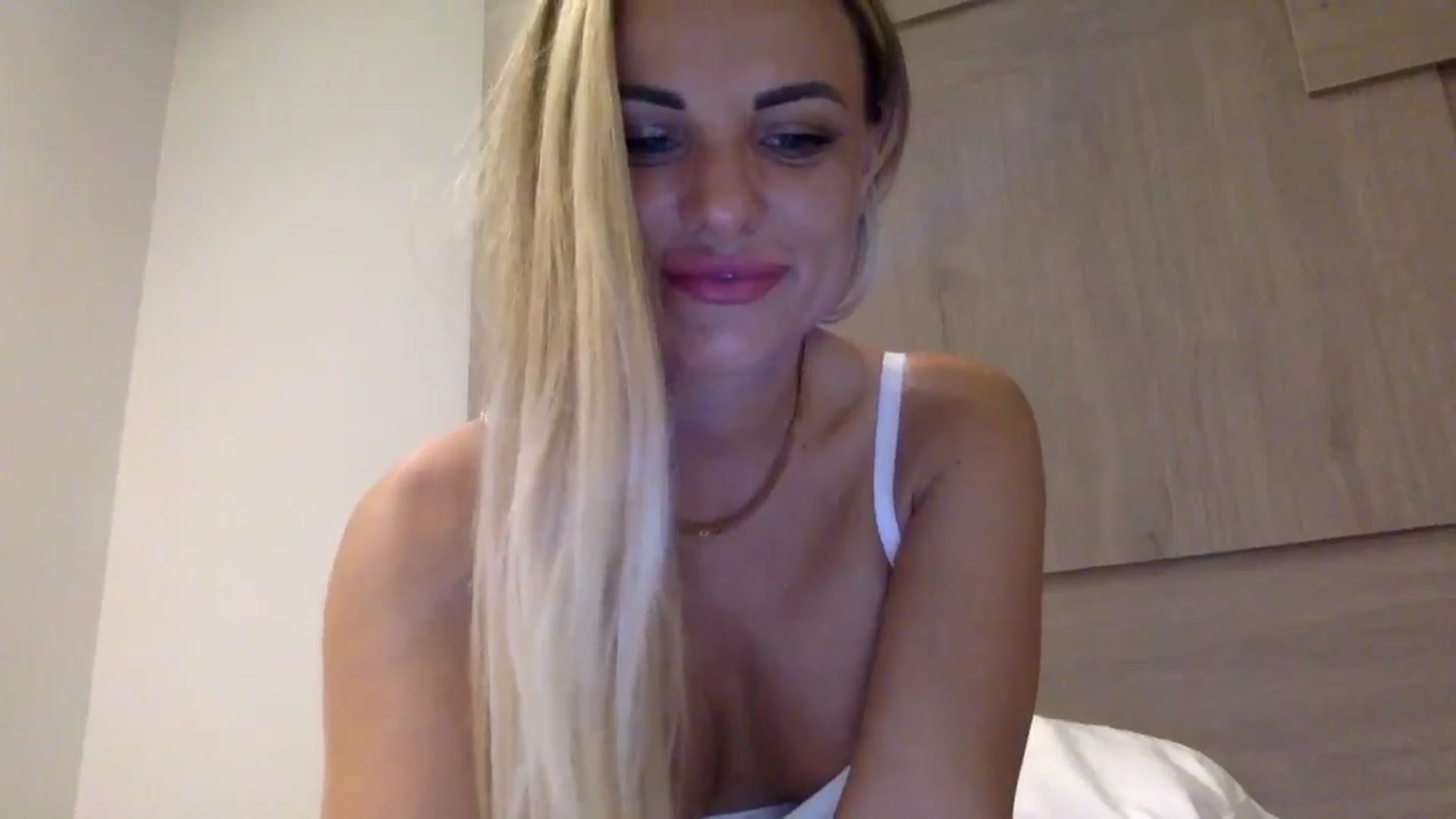 Gallery image thumbnail from Tina_Angel_'s myfreecams stream on, 05/06/2025, 20:59 image 7 of 20