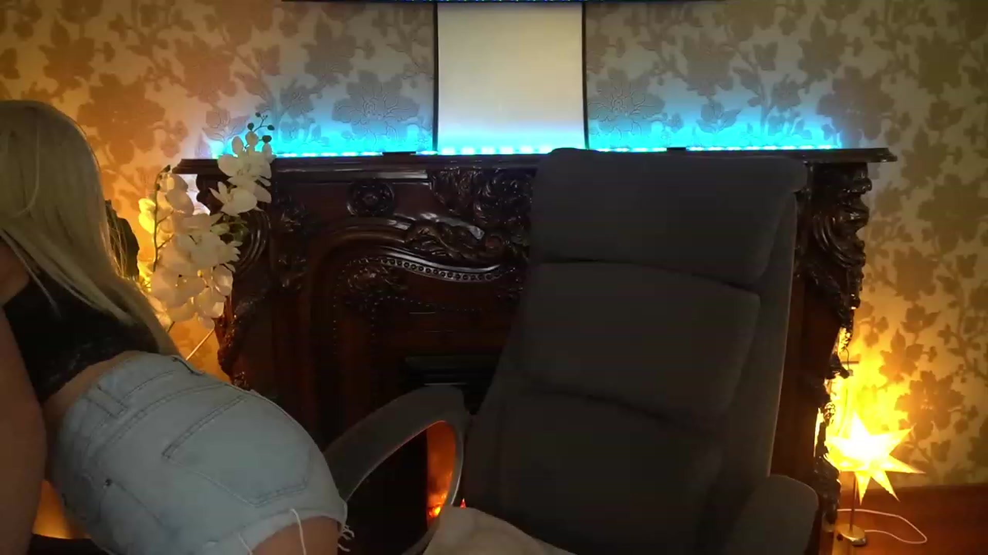 Gallery image thumbnail from Tina_LovMe's myfreecams stream on, 05/06/2023, 18:00 image 9 of 20