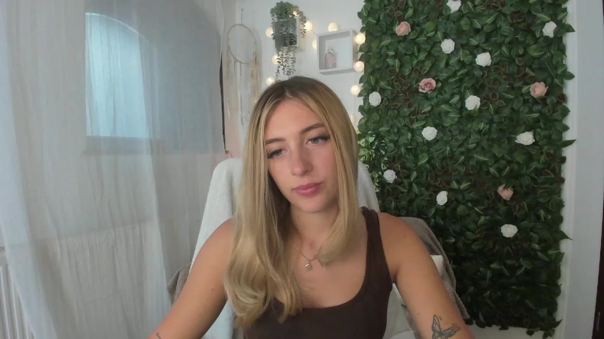 Gallery image thumbnail from Tina_Nappi18's myfreecams stream on, 07/05/2023, 14:47 image 1 of 20