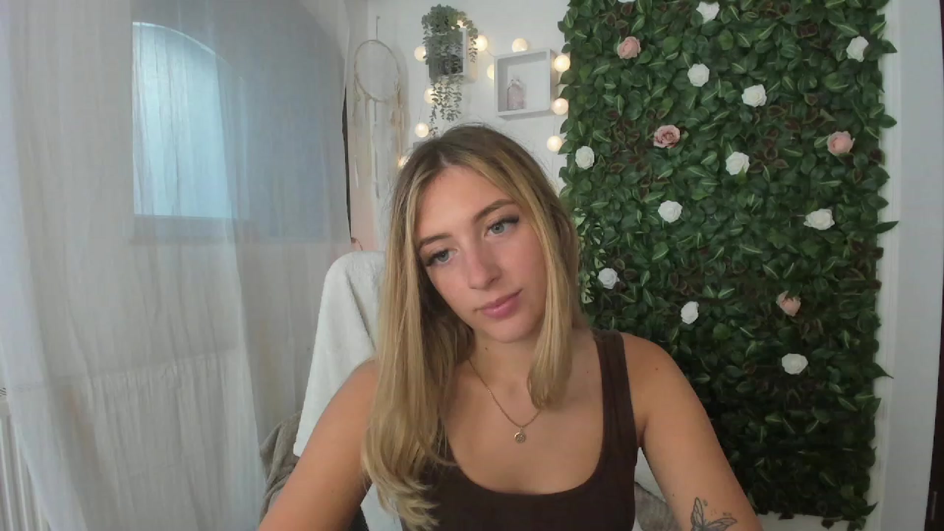 Gallery image thumbnail from Tina_Nappi18's myfreecams stream on, 07/05/2023, 16:03 image 20 of 20