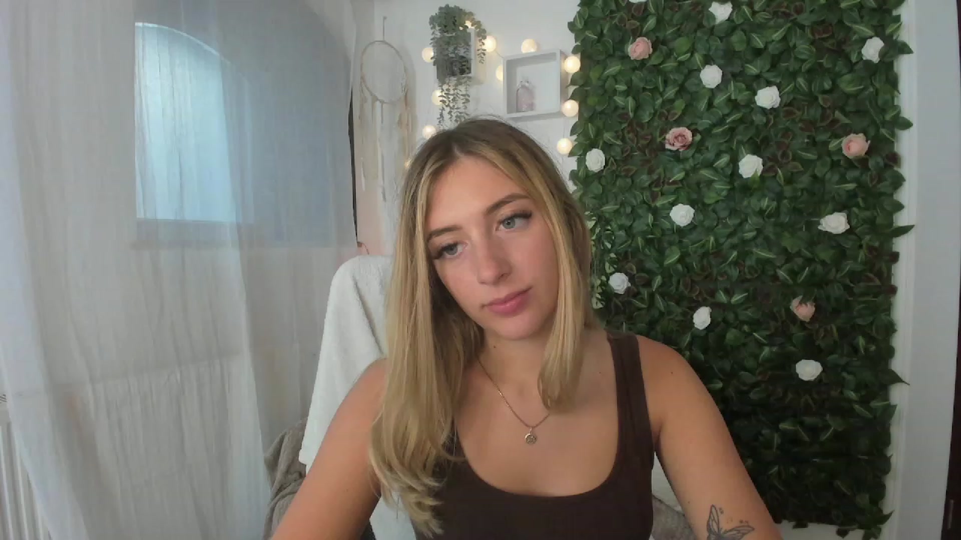 Gallery image thumbnail from Tina_Nappi18's myfreecams stream on, 07/05/2023, 16:03 image 18 of 20