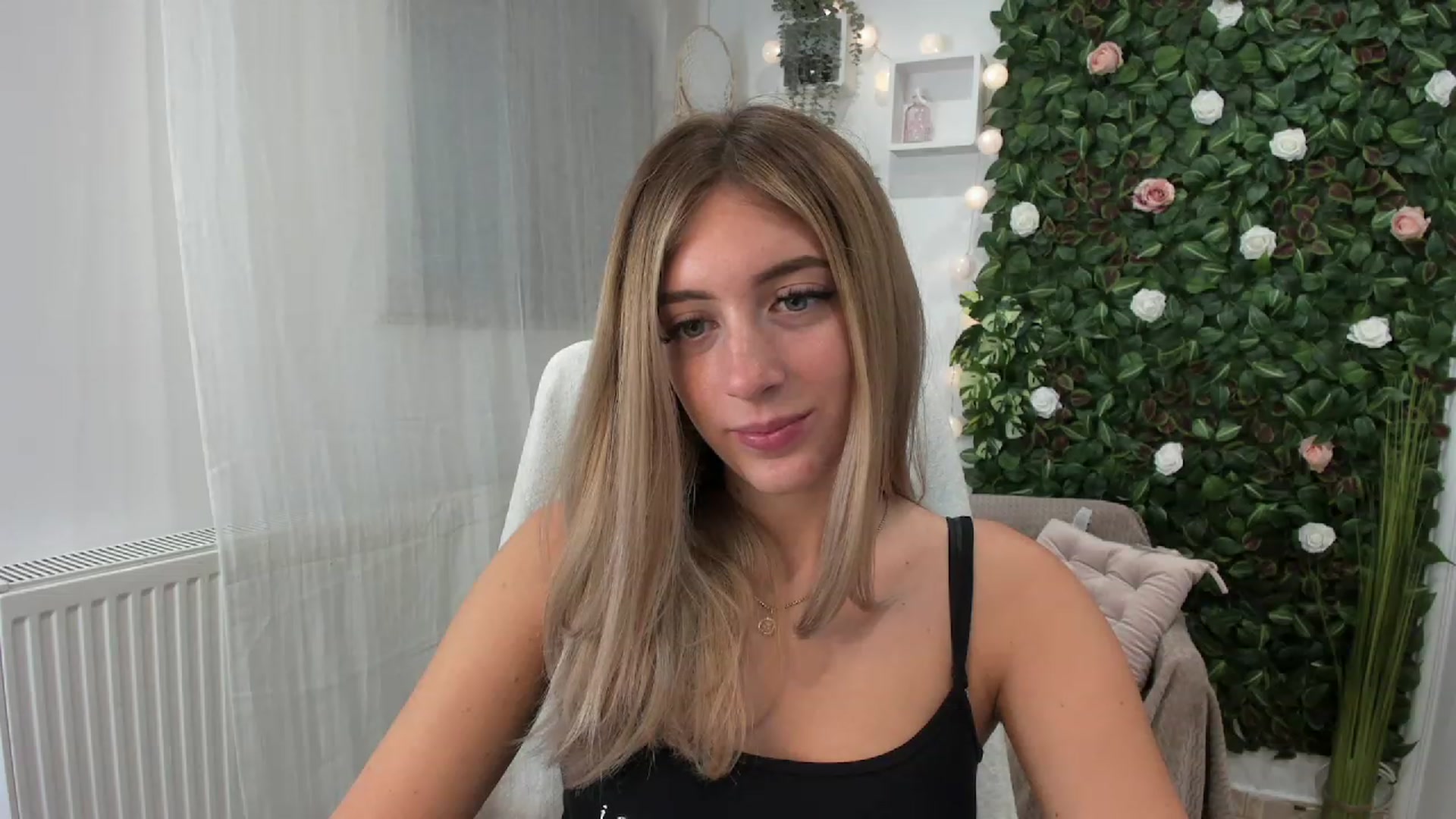 Gallery image thumbnail from Tina_Nappi18's myfreecams stream on, 07/21/2023, 16:12 image 18 of 20
