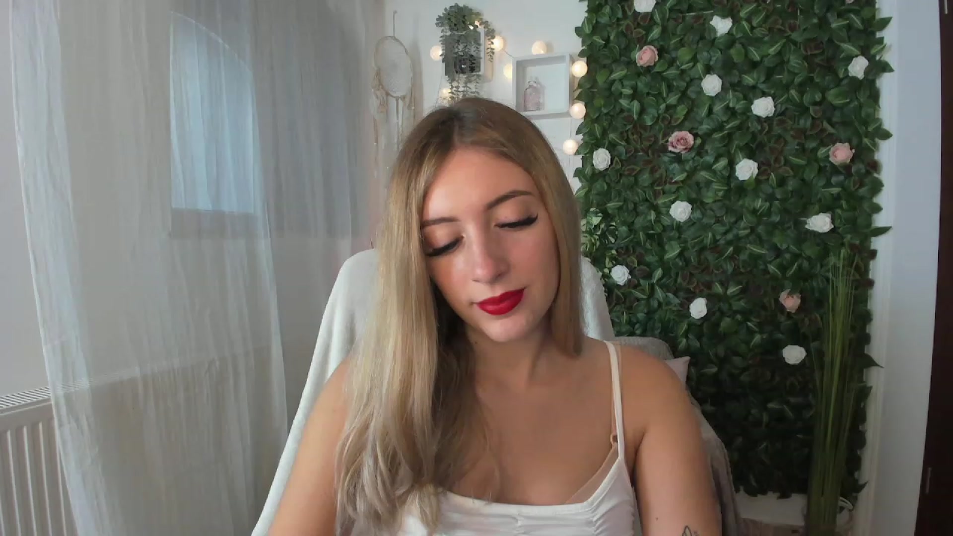 Gallery image thumbnail from Tina_Nappi18's myfreecams stream on, 07/24/2023, 15:07 image 20 of 20