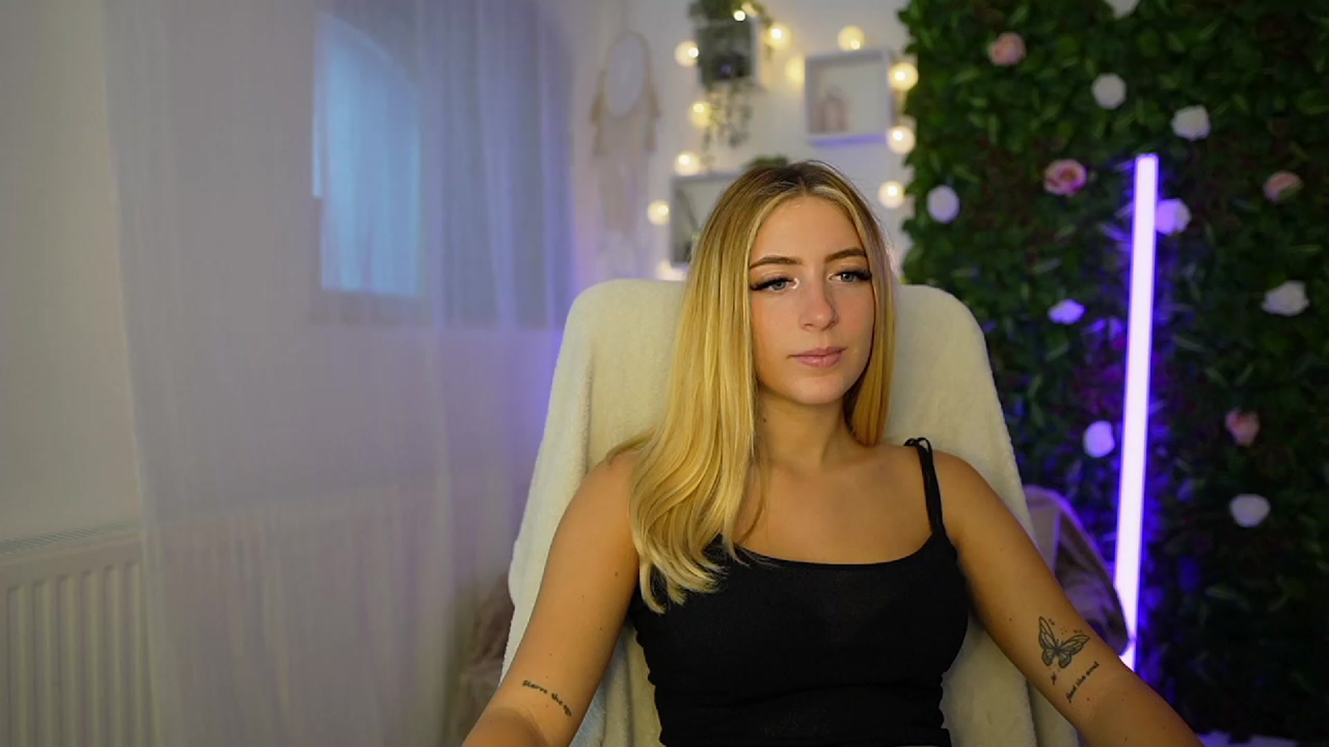 Gallery image thumbnail from Tina_Nappi18's myfreecams stream on, 09/07/2023, 15:21 image 10 of 20