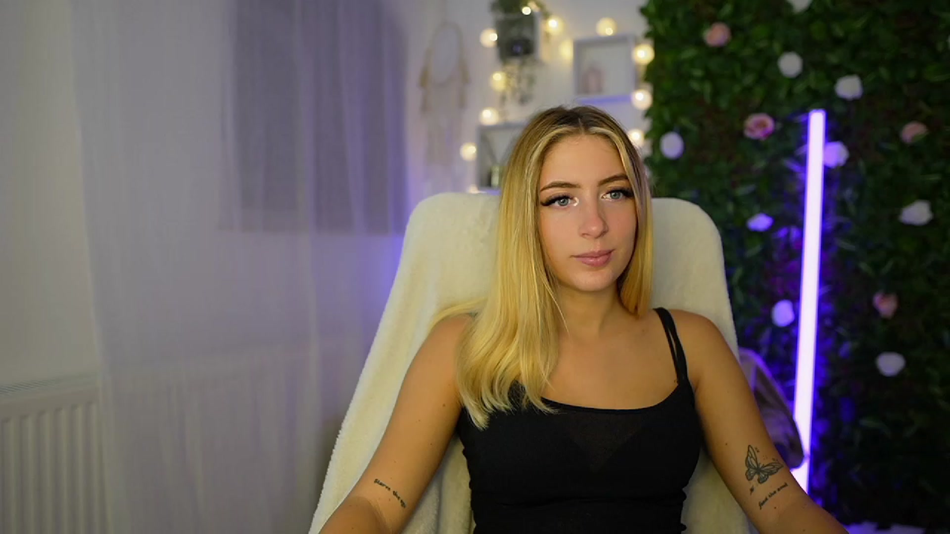 Gallery image thumbnail from Tina_Nappi18's myfreecams stream on, 09/07/2023, 17:51 image 1 of 20