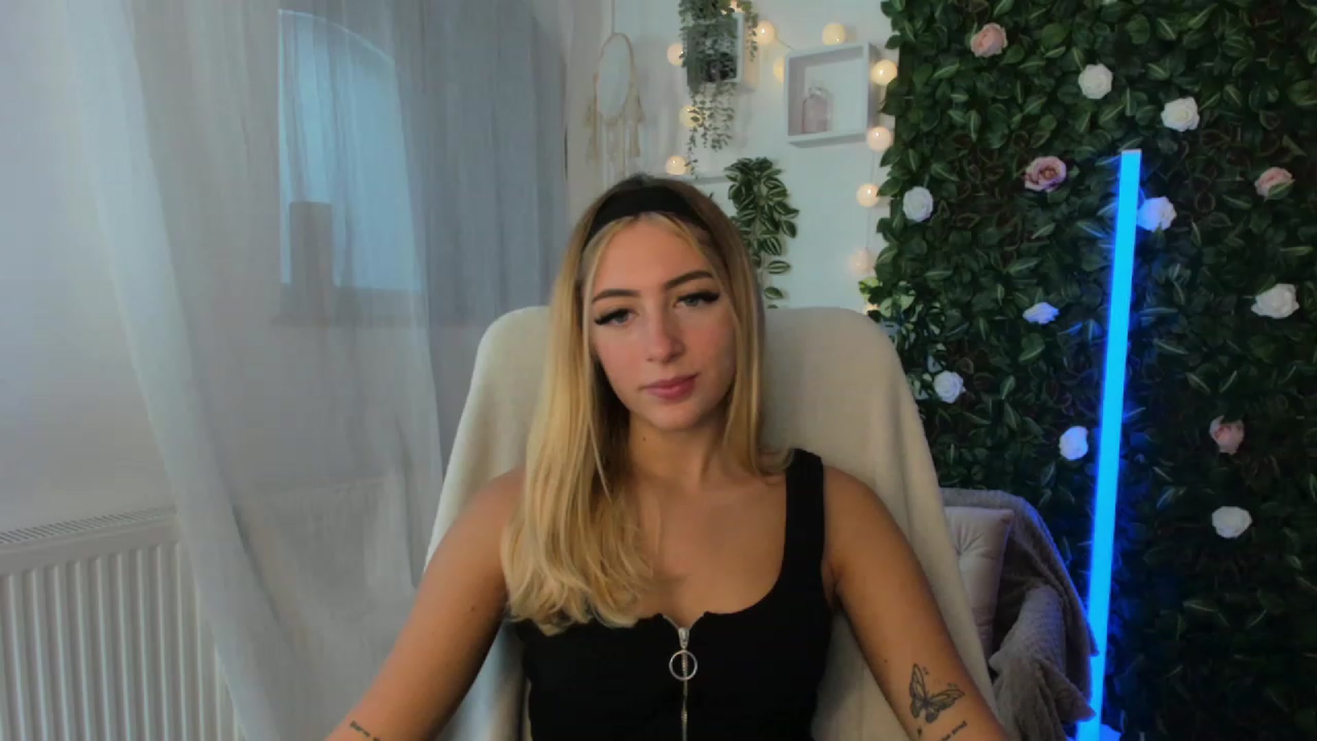 Gallery image thumbnail from Tina_Nappi18's myfreecams stream on, 09/10/2023, 13:38 image 14 of 20