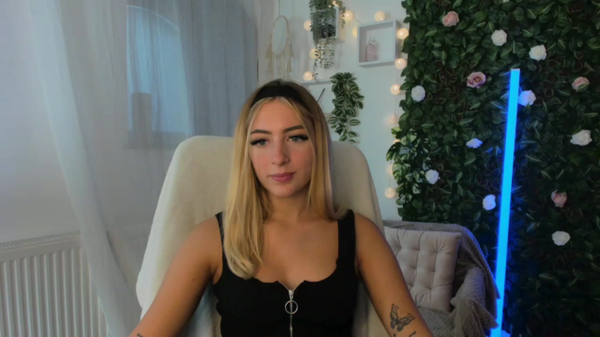 Gallery image thumbnail from Tina_Nappi18's myfreecams stream on, 09/10/2023, 15:15 image 20 of 20