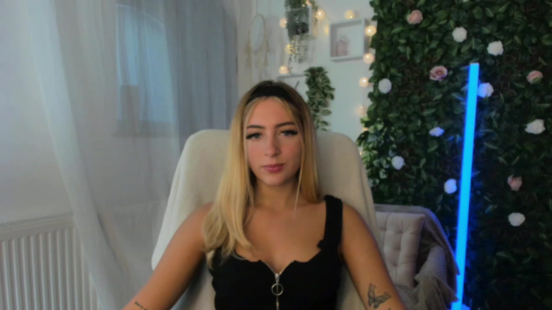 Gallery image thumbnail from Tina_Nappi18's myfreecams stream on, 09/10/2023, 15:56 image 2 of 20
