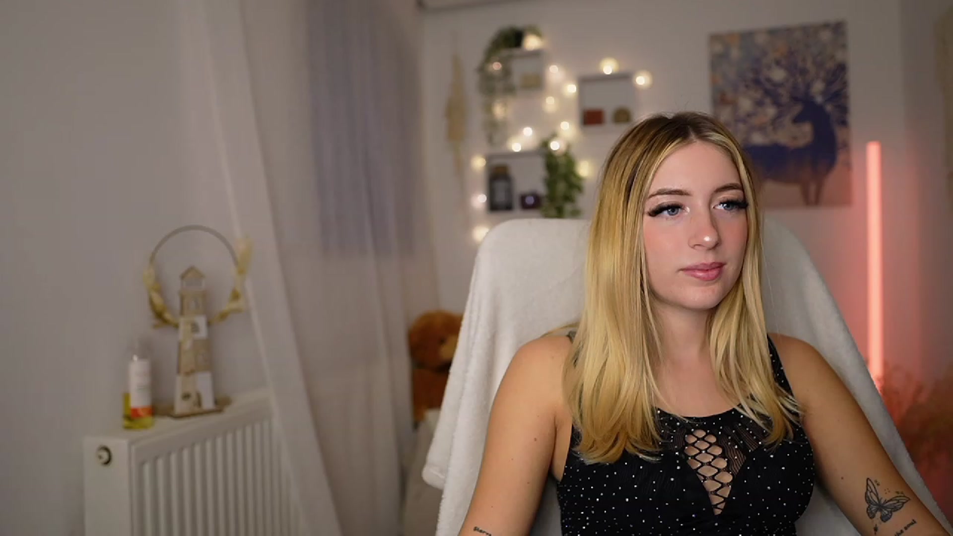 Gallery image thumbnail from Tina_Nappi18's myfreecams stream on, 10/04/2023, 14:47 image 20 of 20