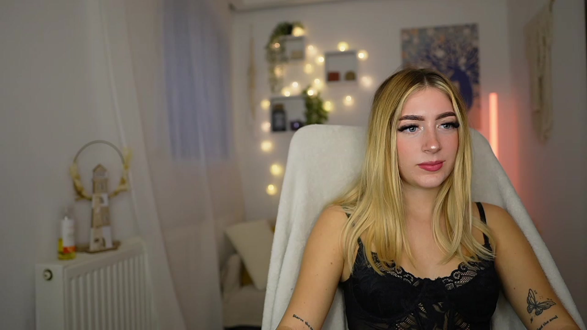 Gallery image thumbnail from Tina_Nappi18's myfreecams stream on, 10/05/2023, 14:51 image 19 of 20