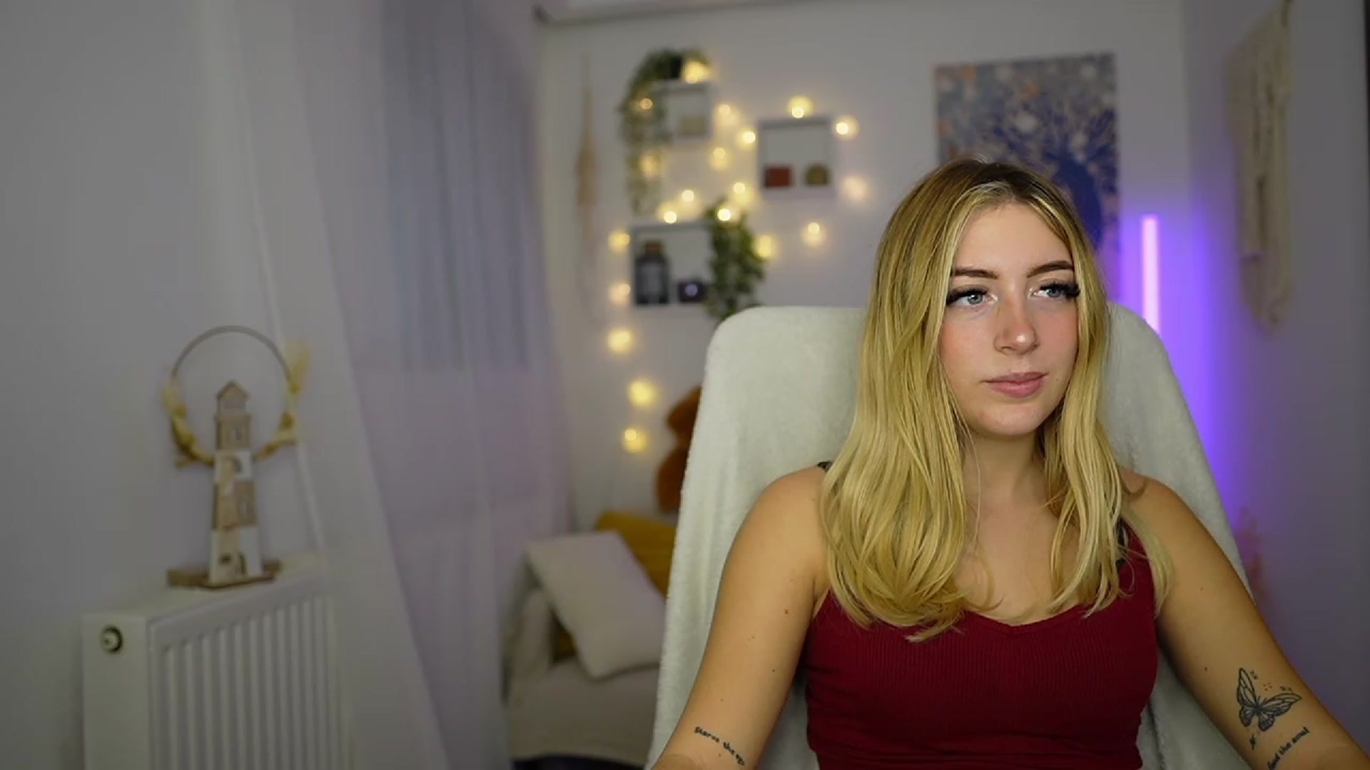 Gallery image thumbnail from Tina_Nappi18's myfreecams stream on, 10/10/2023, 15:16 image 13 of 20