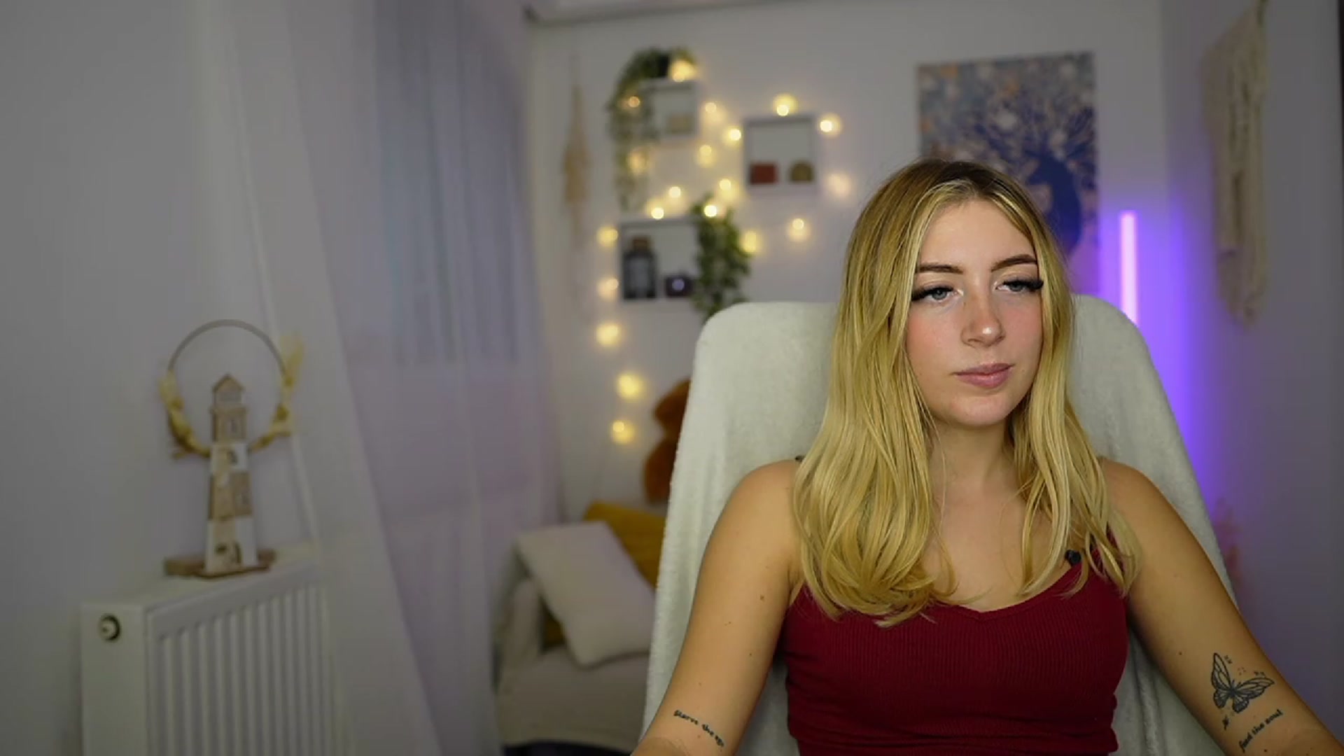 Gallery image thumbnail from Tina_Nappi18's myfreecams stream on, 10/10/2023, 15:16 image 11 of 20